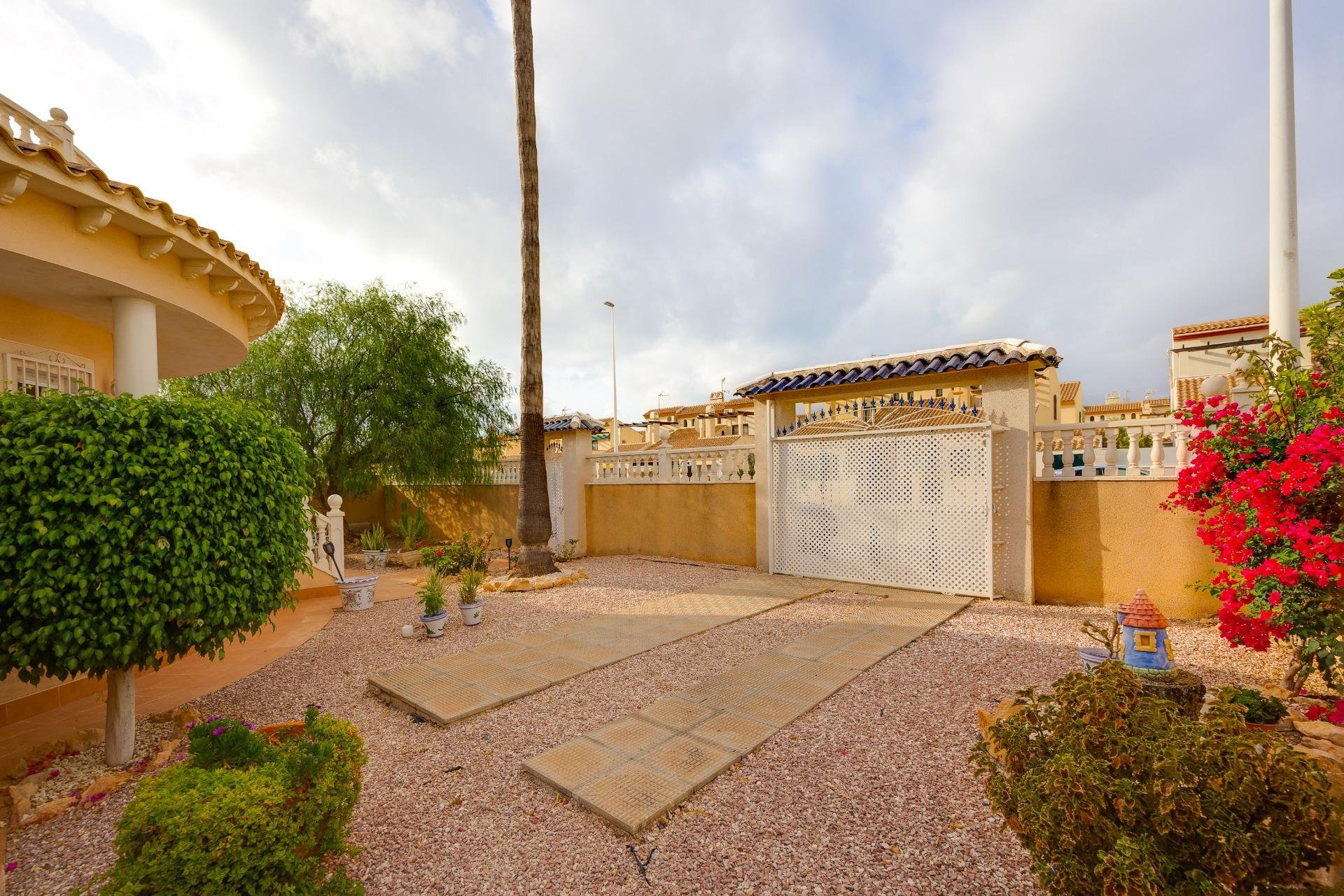 Segunda mano - Villa -
Orihuela Costa - La Zenia
