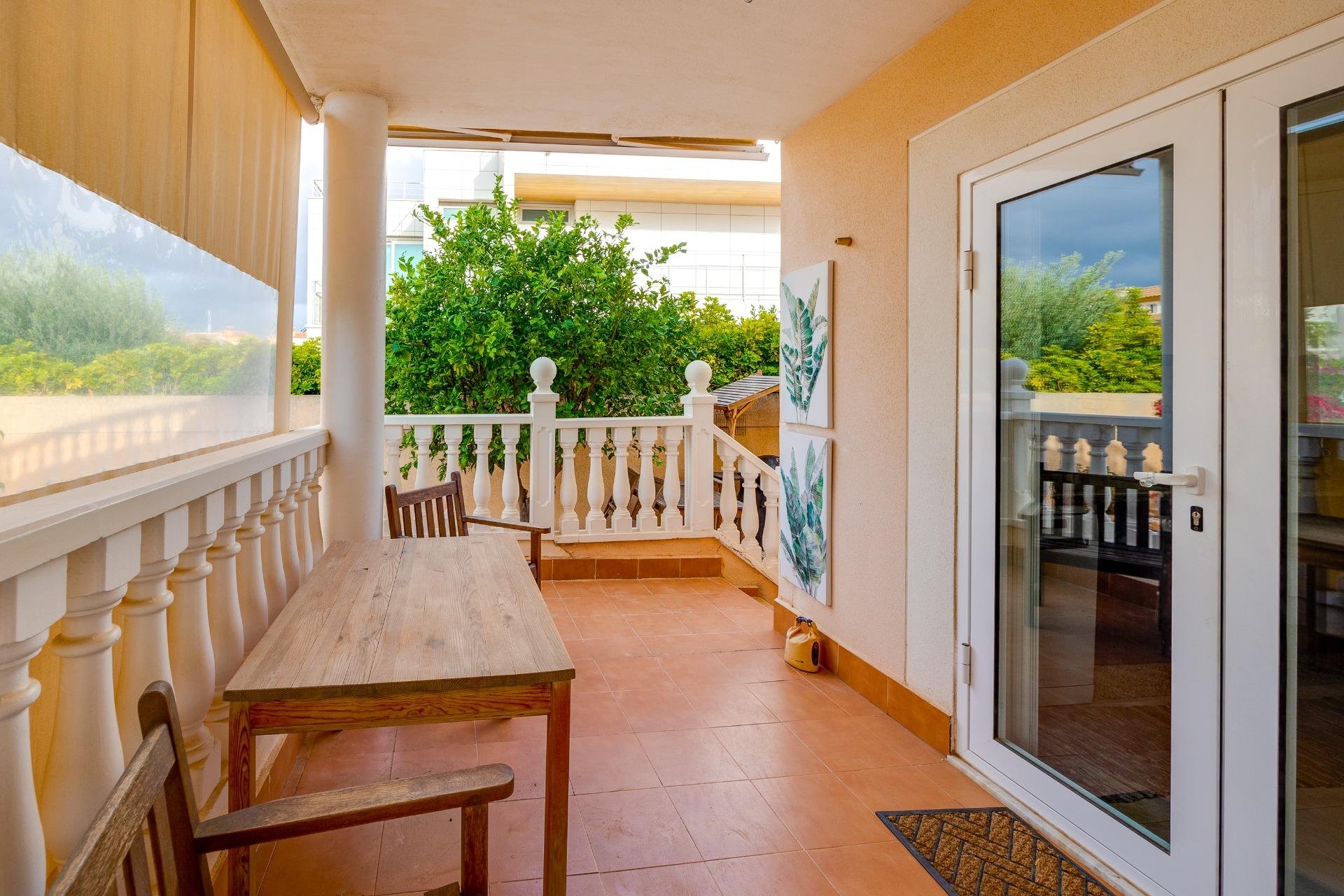 Segunda mano - Villa -
Orihuela Costa - La Zenia