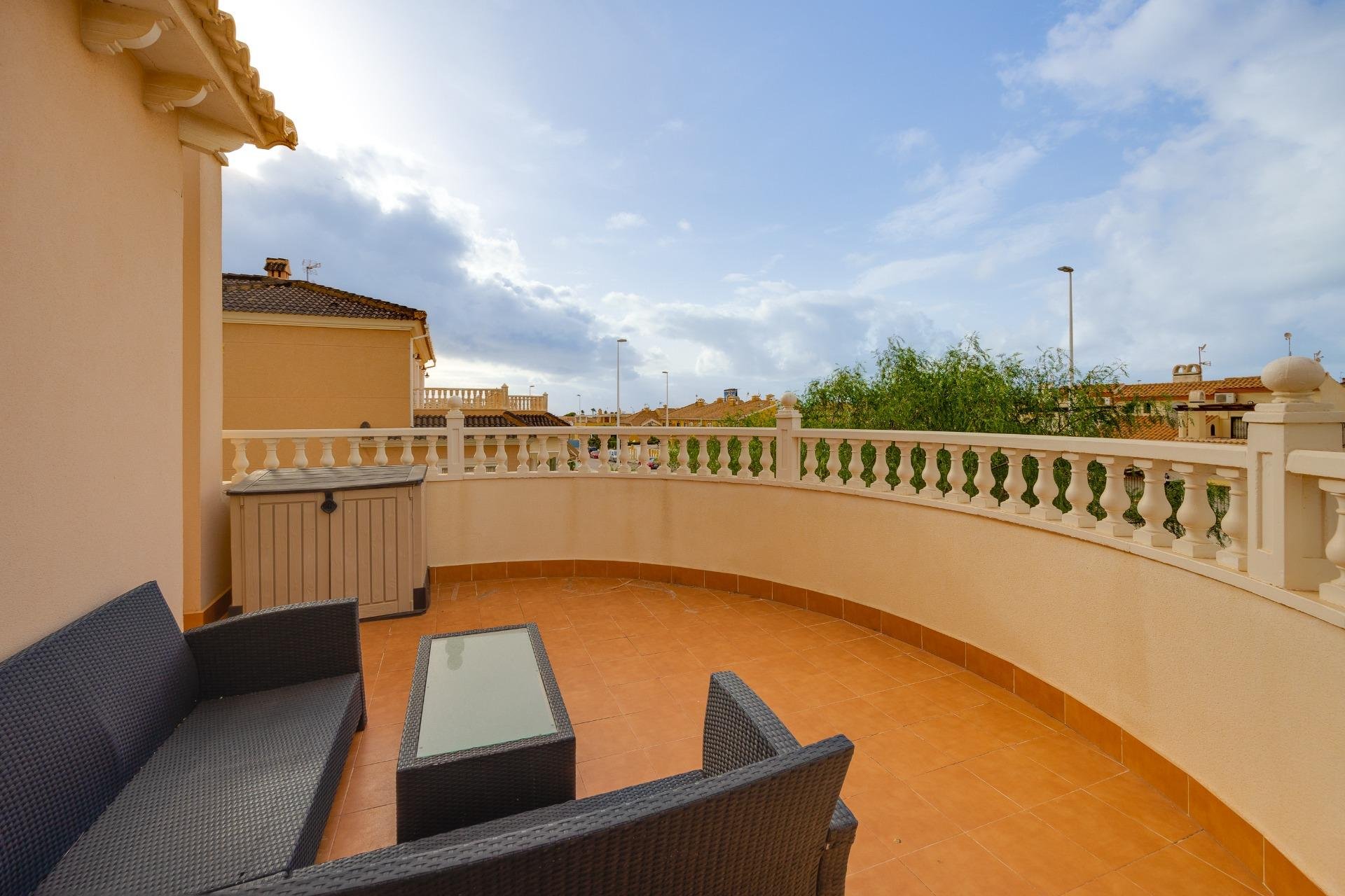 Segunda mano - Villa -
Orihuela Costa - La Zenia