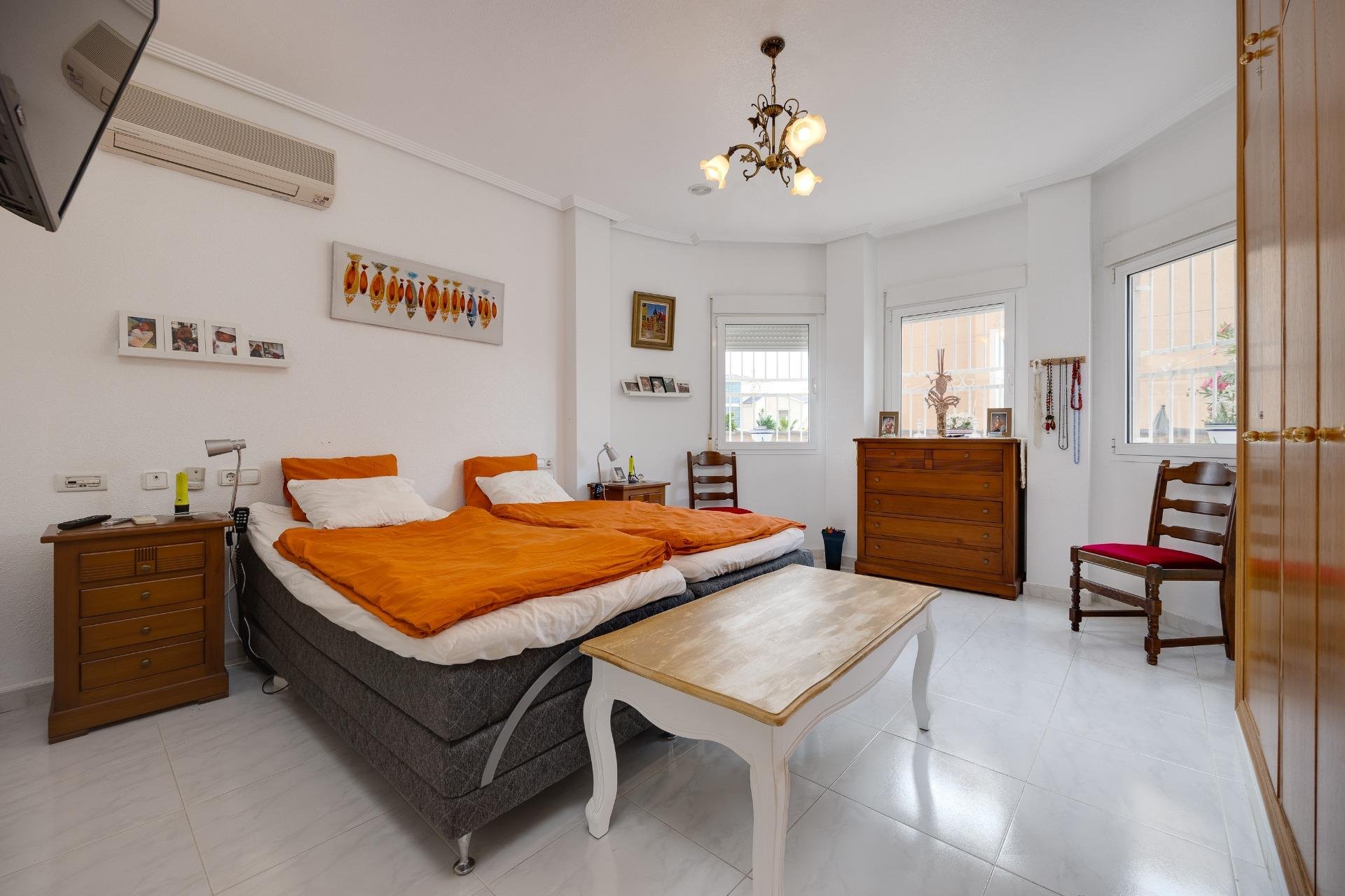 Segunda mano - Villa -
Orihuela Costa - La Zenia