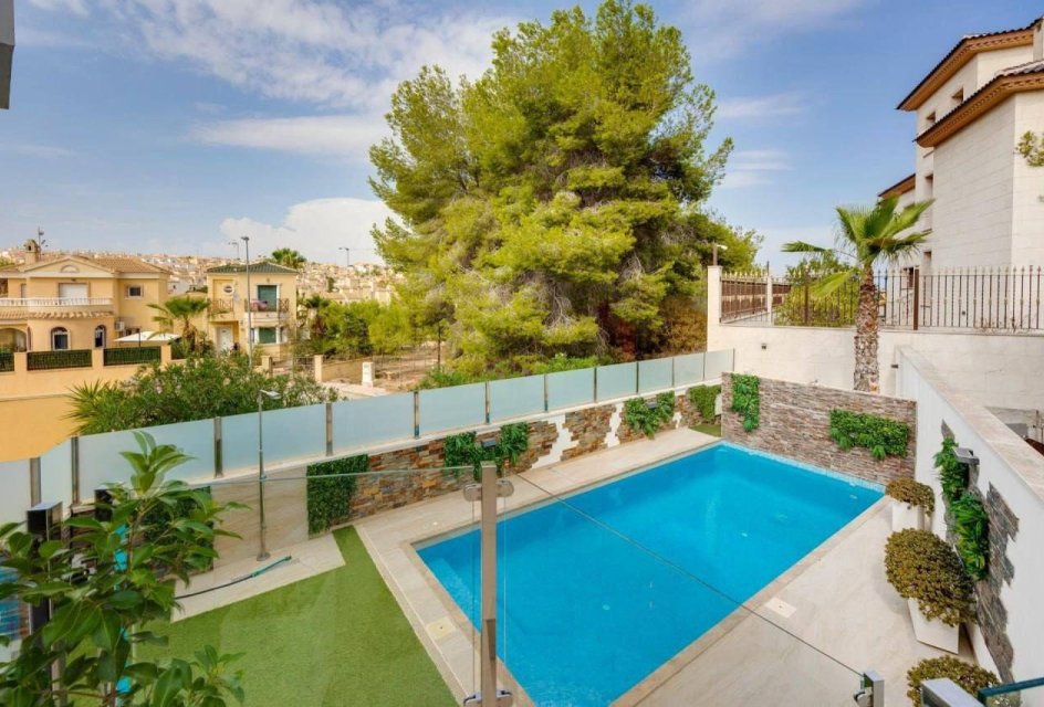 Segunda mano - Villa -
Orihuela Costa - Las Filipinas