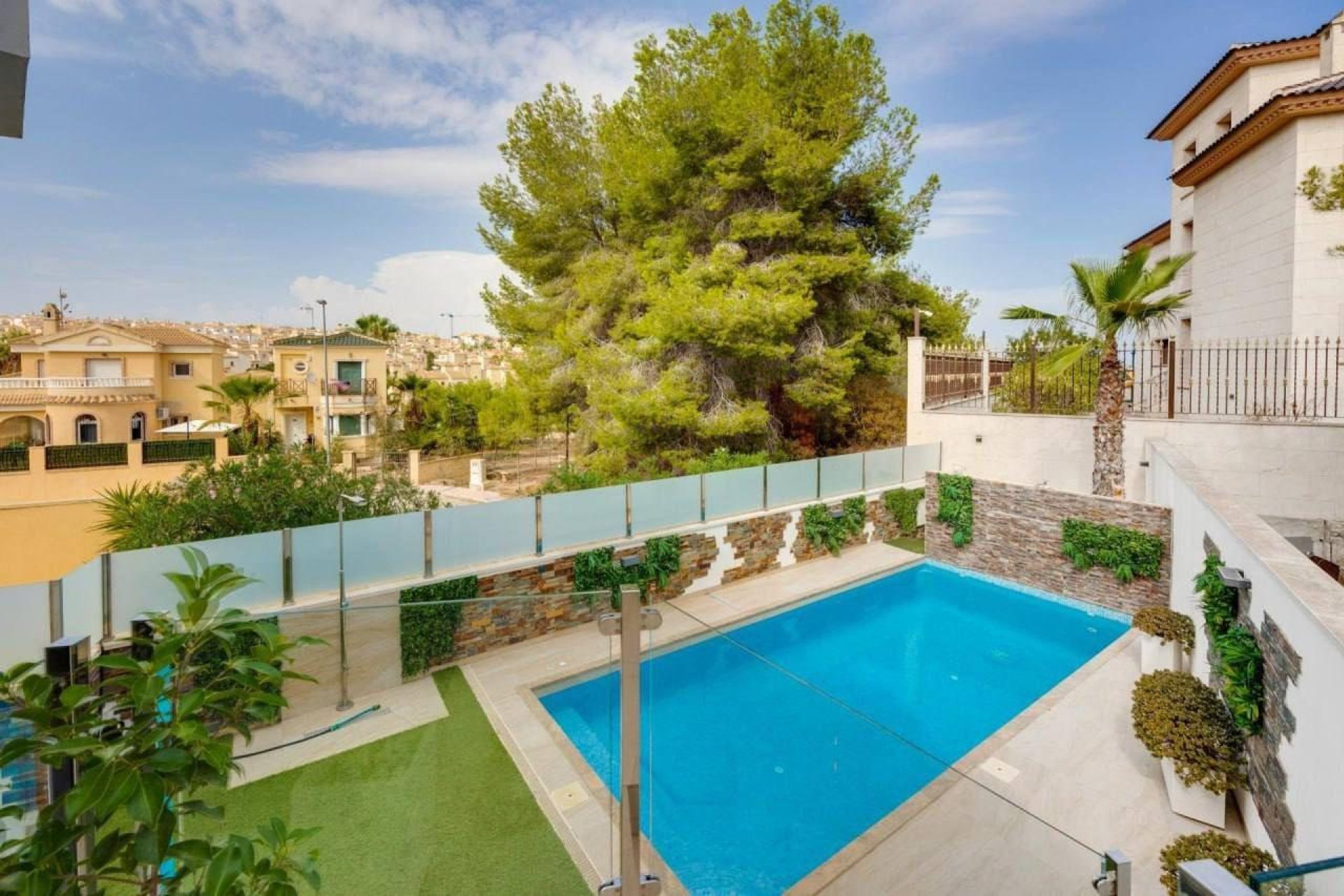 Segunda mano - Villa -
Orihuela Costa - Las Filipinas