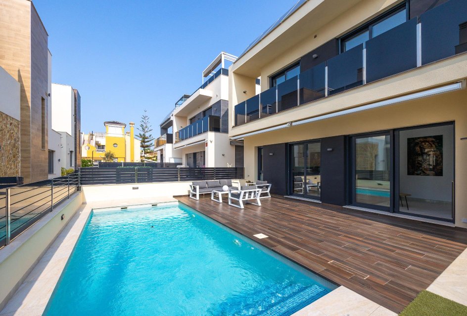 Segunda mano - Villa -
Orihuela Costa - Lomas de Cabo Roig