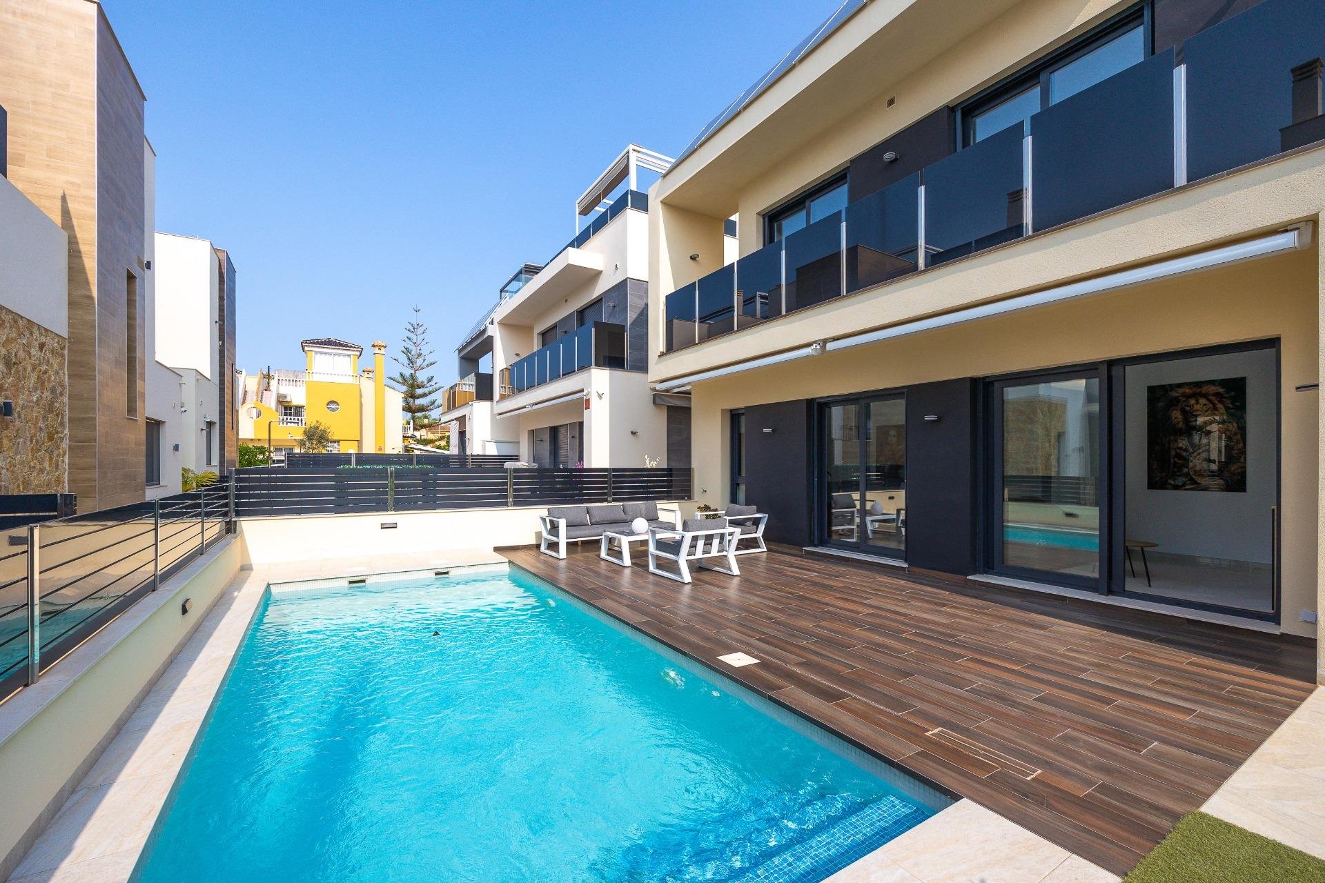 Segunda mano - Villa -
Orihuela Costa - Lomas de Cabo Roig
