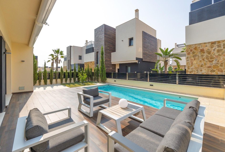 Segunda mano - Villa -
Orihuela Costa - Lomas de Cabo Roig