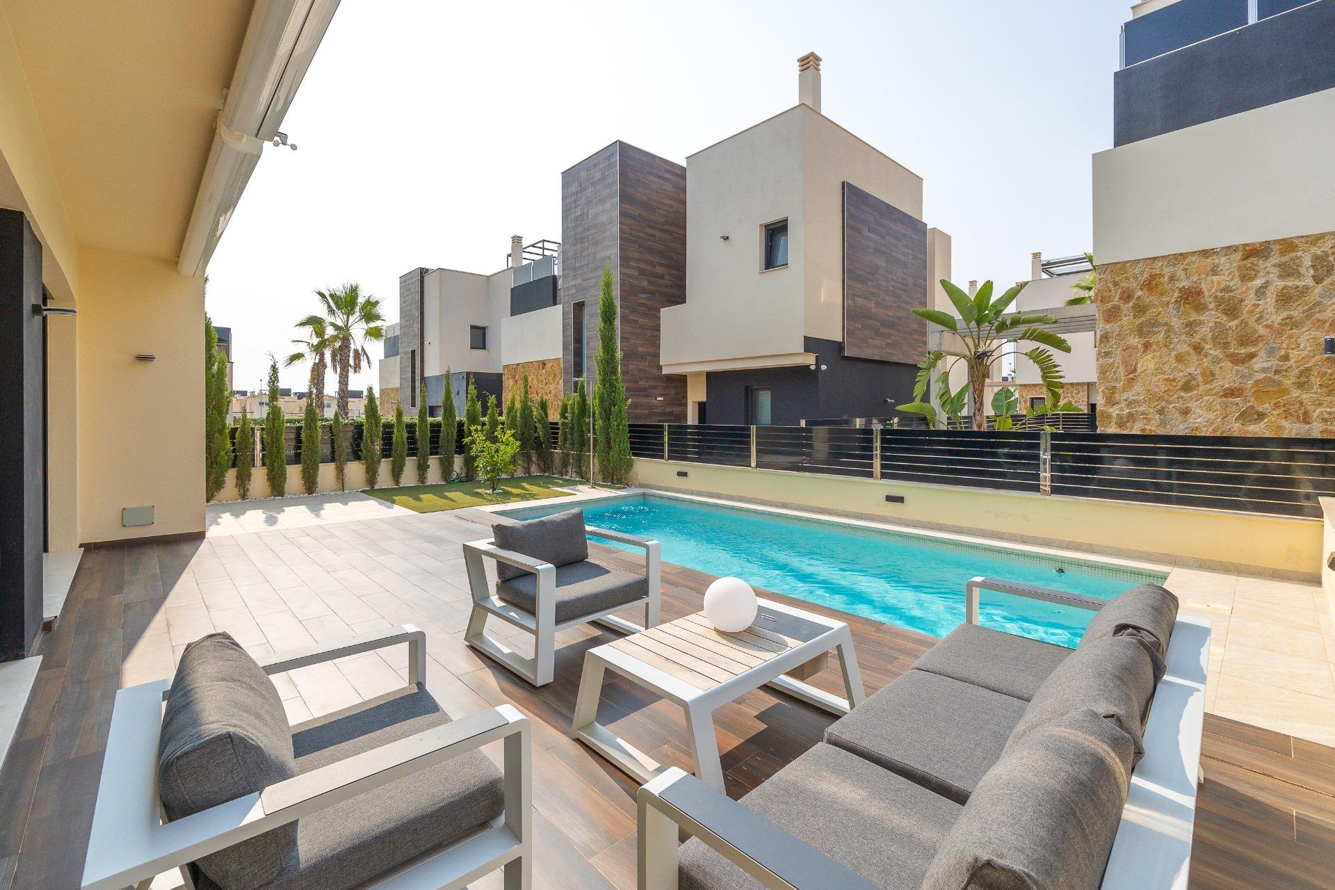 Segunda mano - Villa -
Orihuela Costa - Lomas de Cabo Roig
