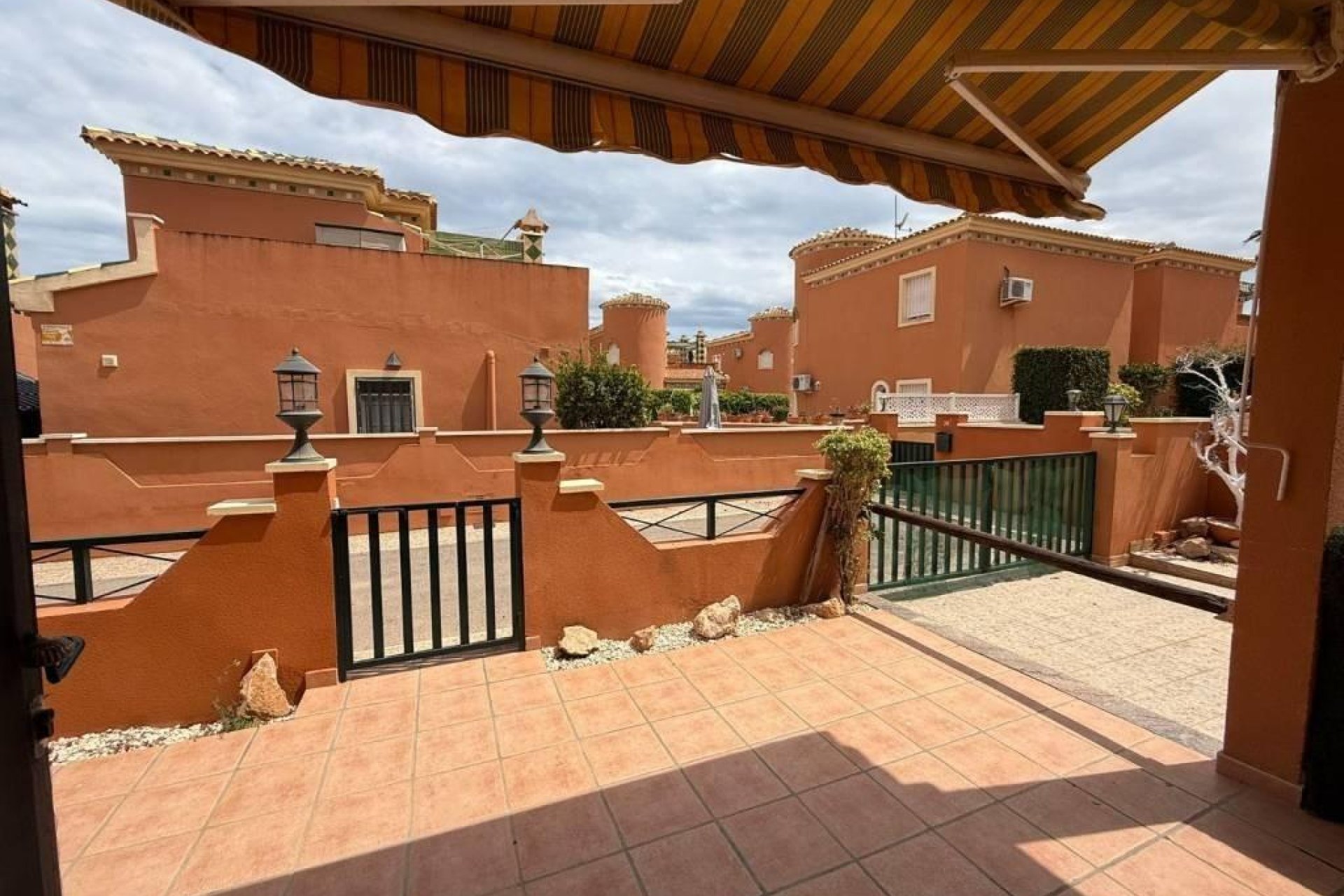 Segunda mano - Villa -
Orihuela Costa - Playa Flamenca
