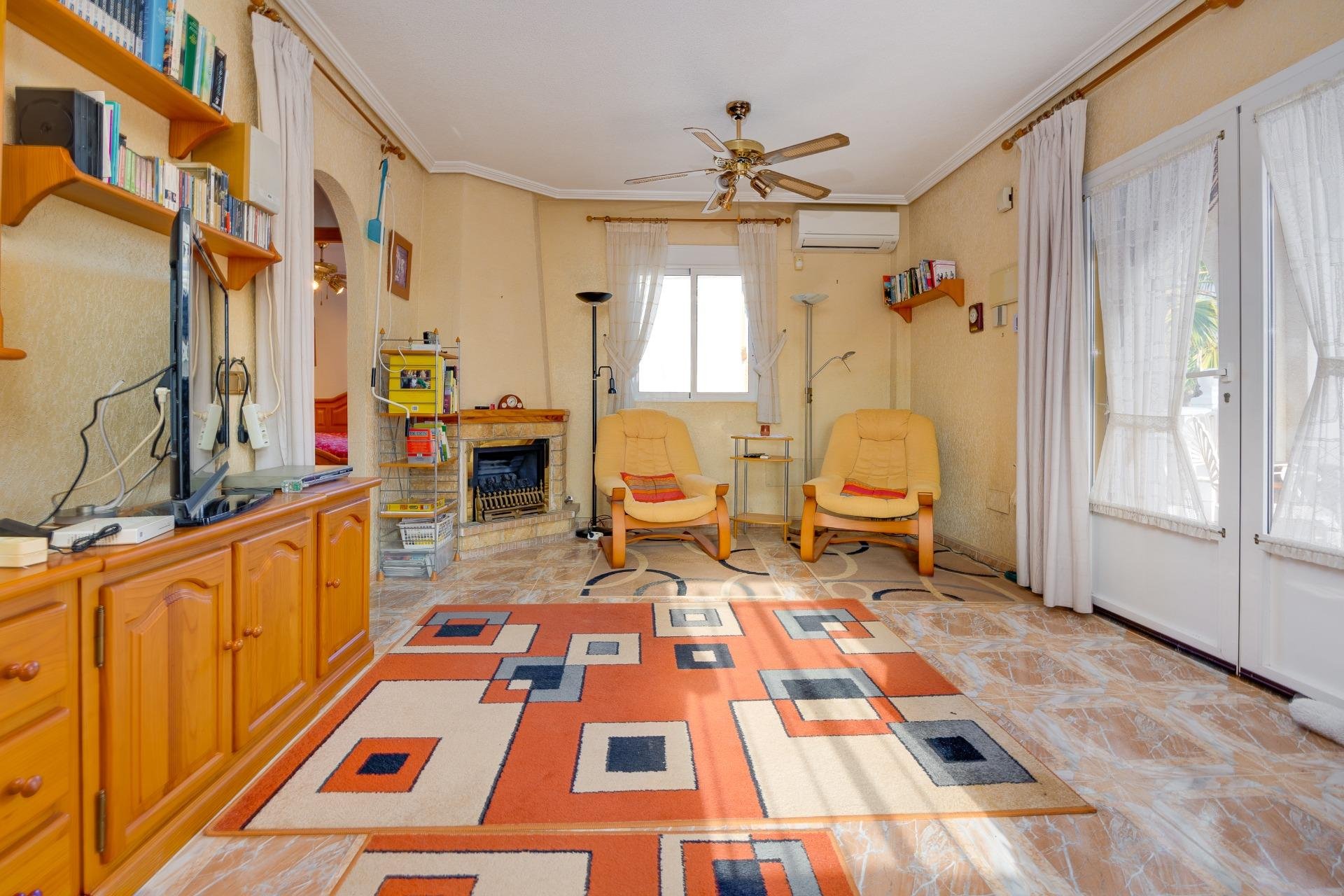 Segunda mano - Villa -
Orihuela Costa - Playa Flamenca