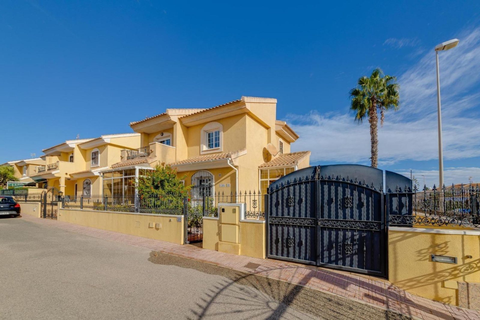 Segunda mano - Villa -
Orihuela Costa - Playa Flamenca