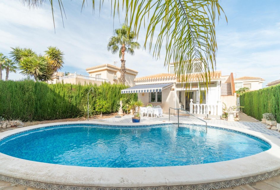 Segunda mano - Villa -
Orihuela Costa - Playa Flamenca