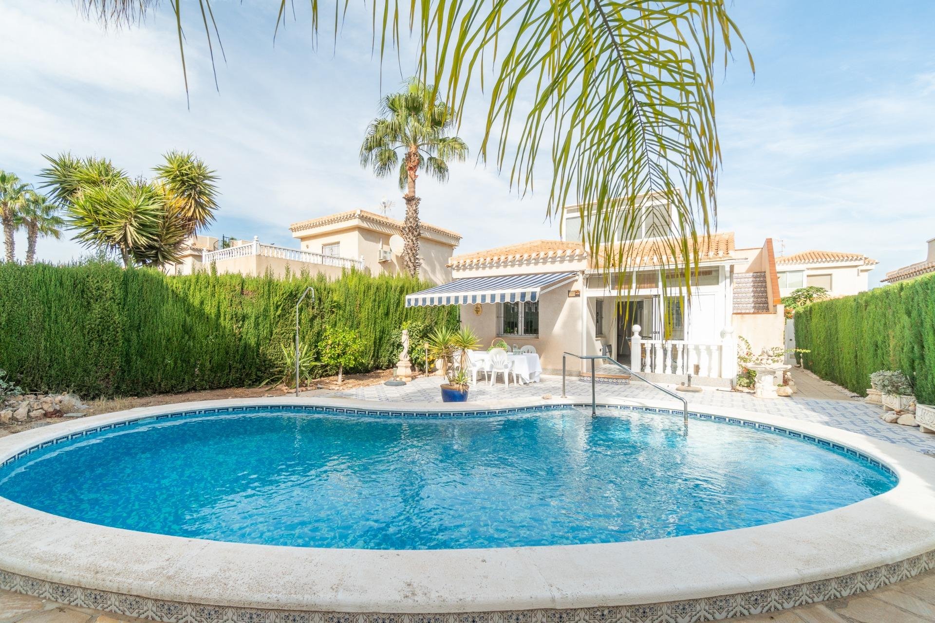 Segunda mano - Villa -
Orihuela Costa - Playa Flamenca