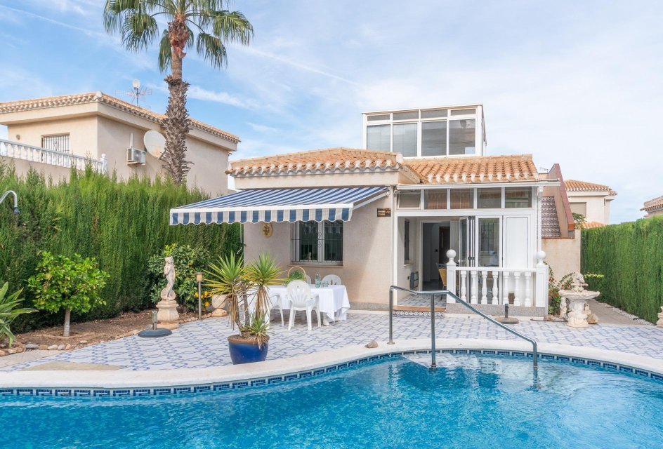 Segunda mano - Villa -
Orihuela Costa - Playa Flamenca