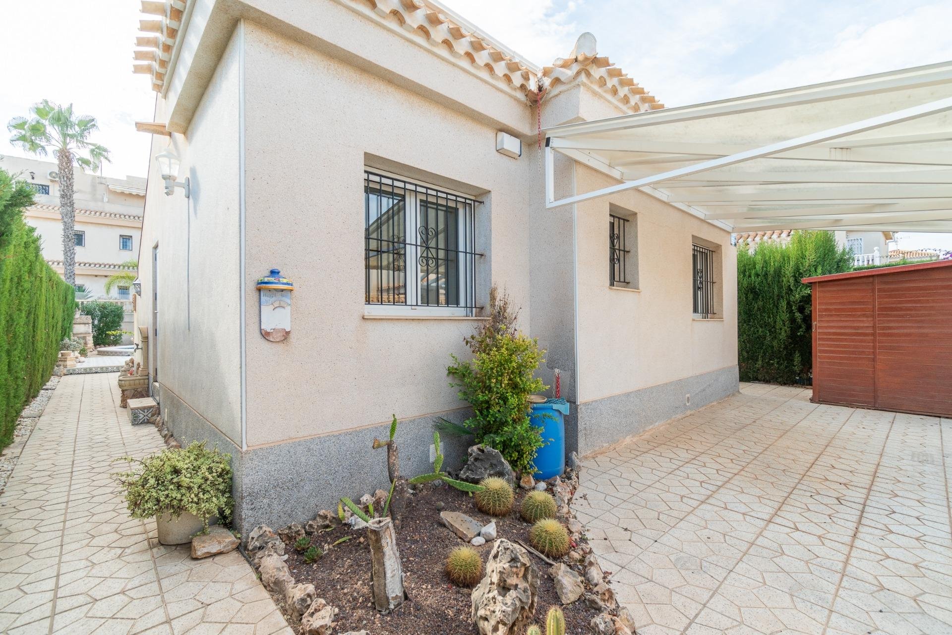 Segunda mano - Villa -
Orihuela Costa - Playa Flamenca