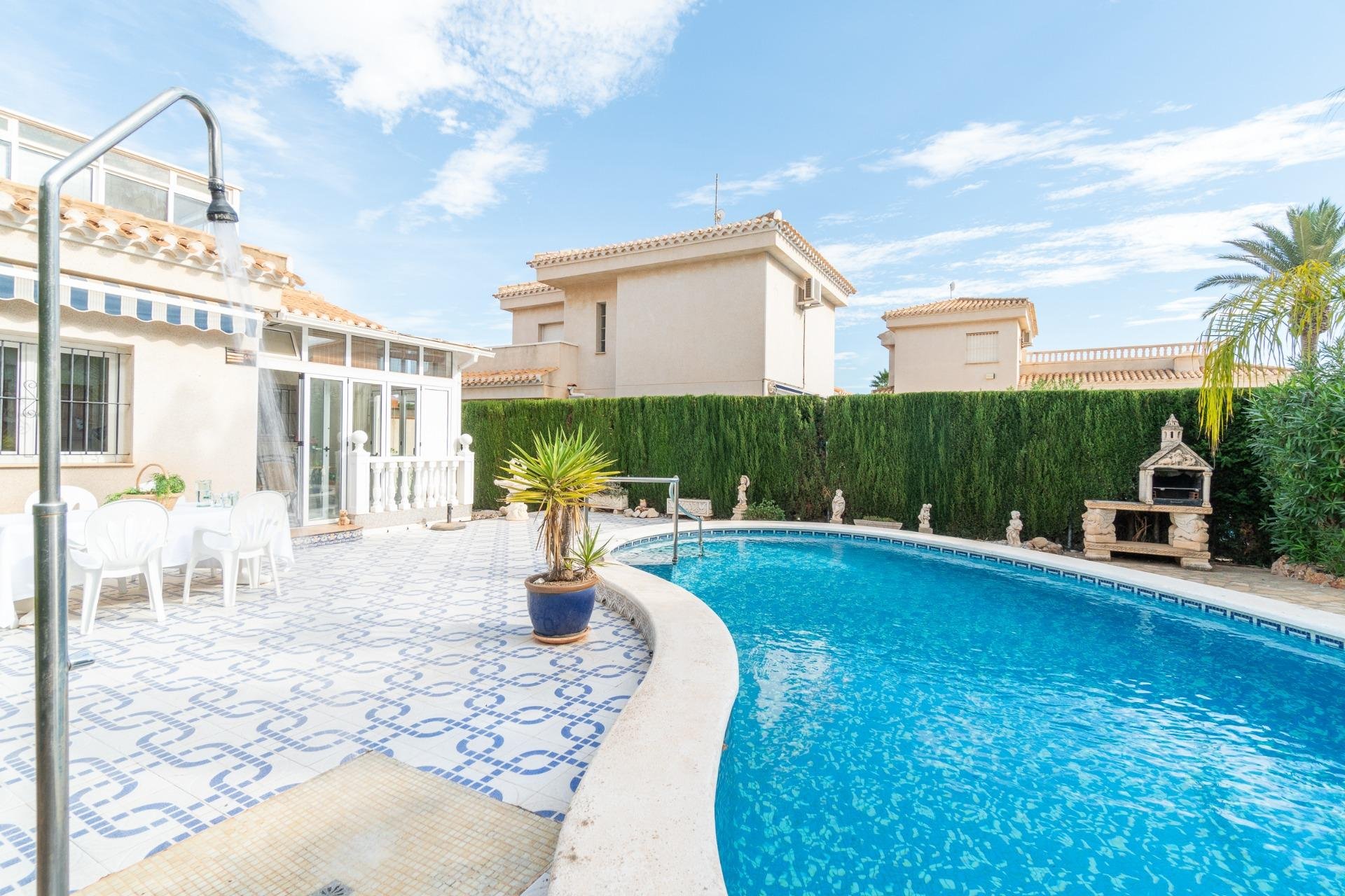 Segunda mano - Villa -
Orihuela Costa - Playa Flamenca