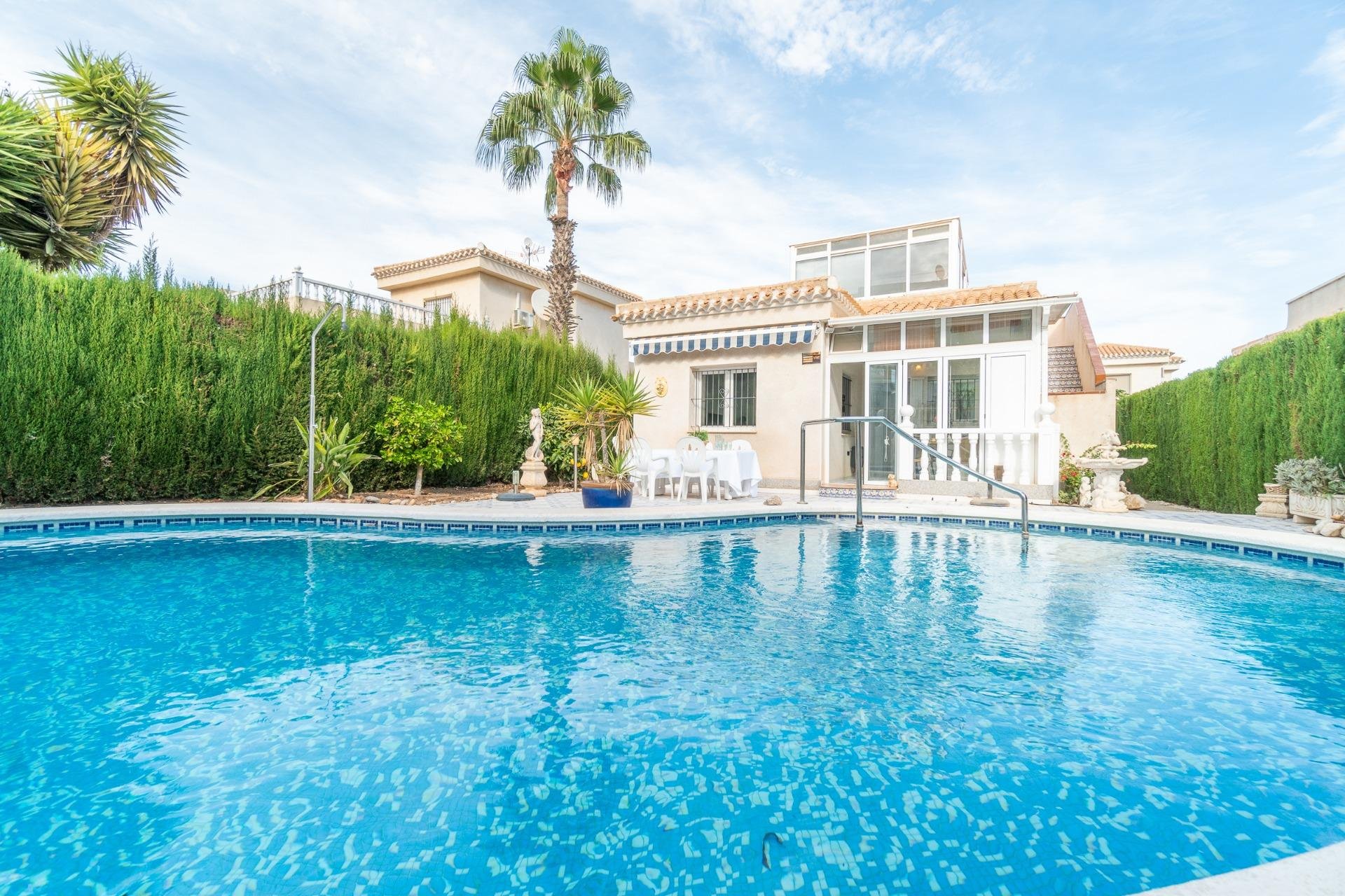 Segunda mano - Villa -
Orihuela Costa - Playa Flamenca
