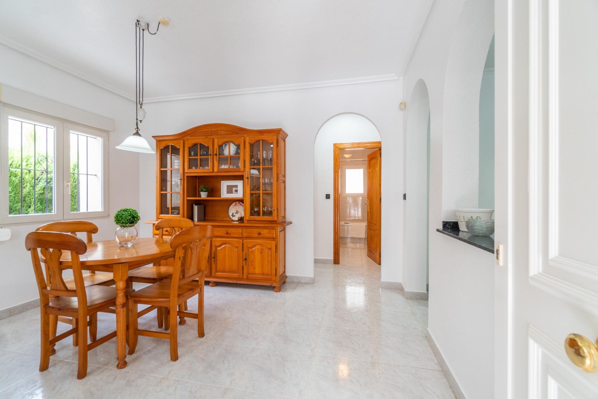 Segunda mano - Villa -
Orihuela Costa - Playa Flamenca