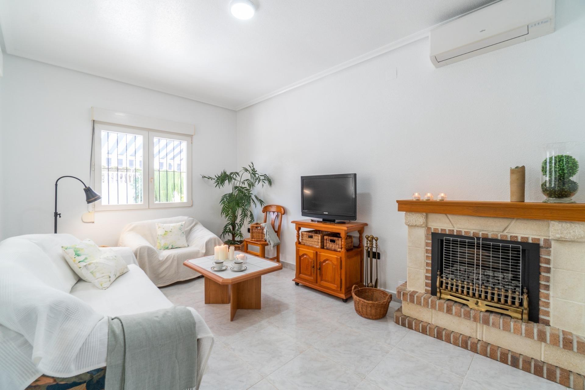 Segunda mano - Villa -
Orihuela Costa - Playa Flamenca
