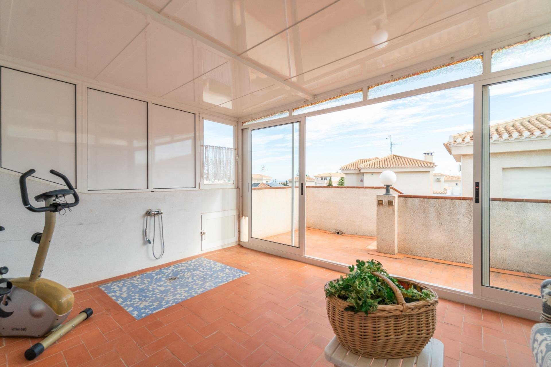 Segunda mano - Villa -
Orihuela Costa - Playa Flamenca