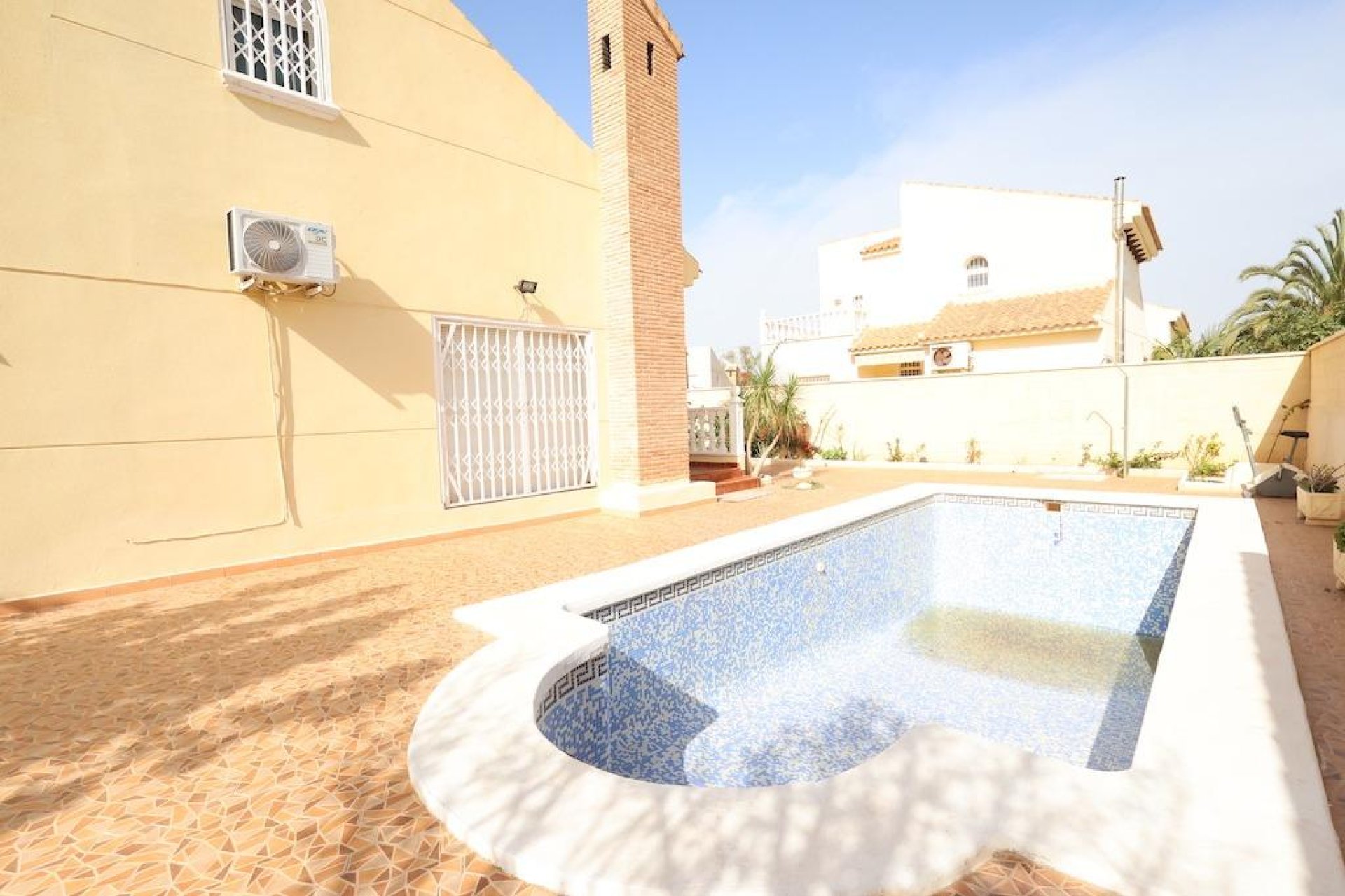 Segunda mano - Villa -
Orihuela Costa - Playa Flamenca