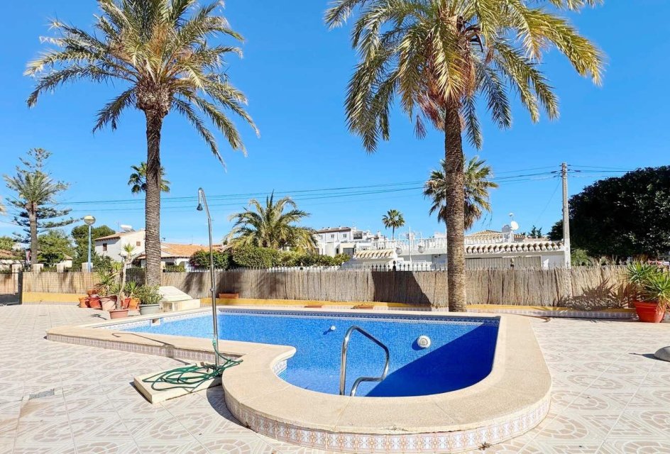Segunda mano - Villa -
Orihuela Costa - Rocio del Mar