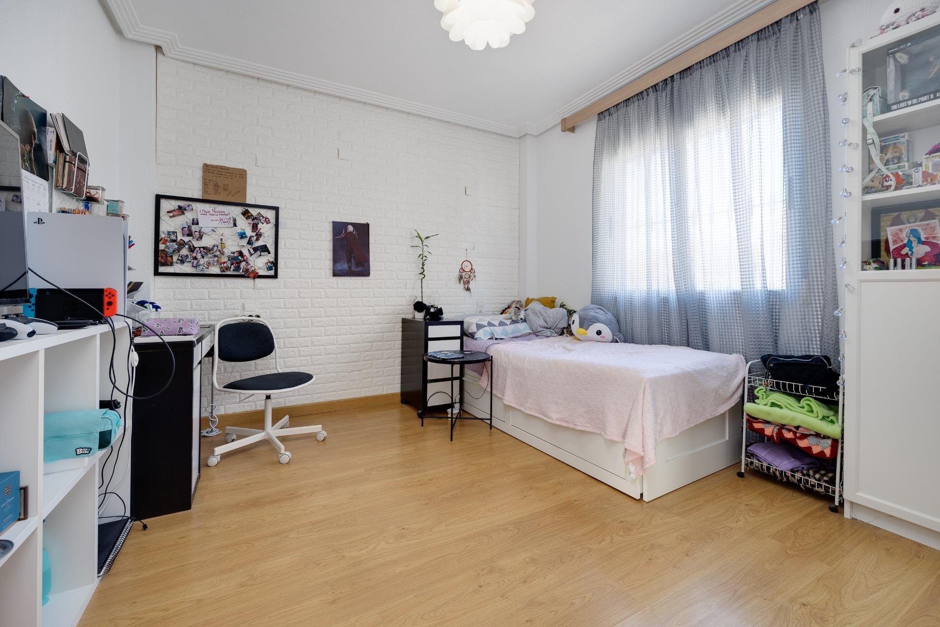 Segunda mano - Villa -
Orihuela Costa - Urbanización Perla del Mar