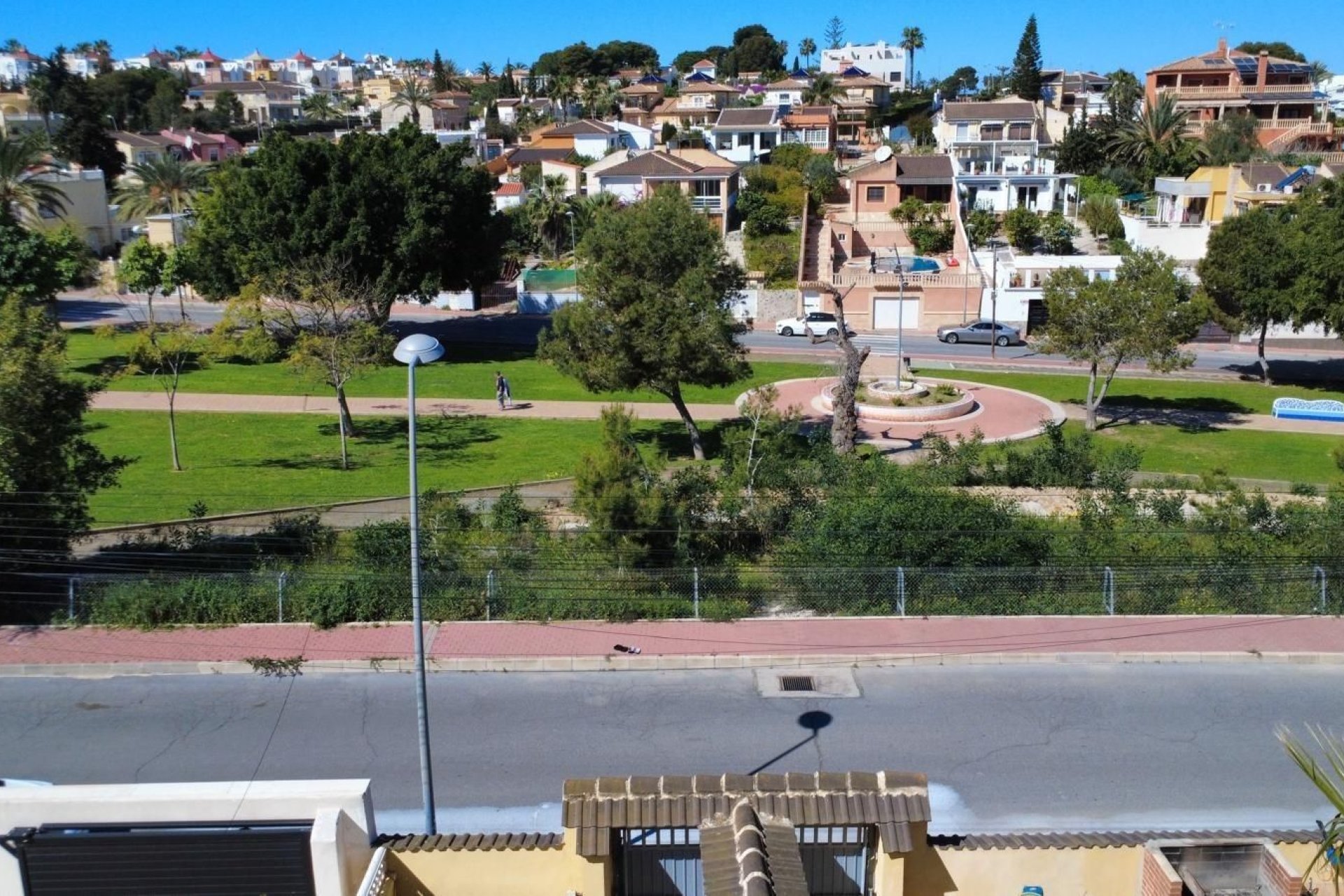 Segunda mano - Villa -
Orihuela Costa - Urbanización Perla del Mar