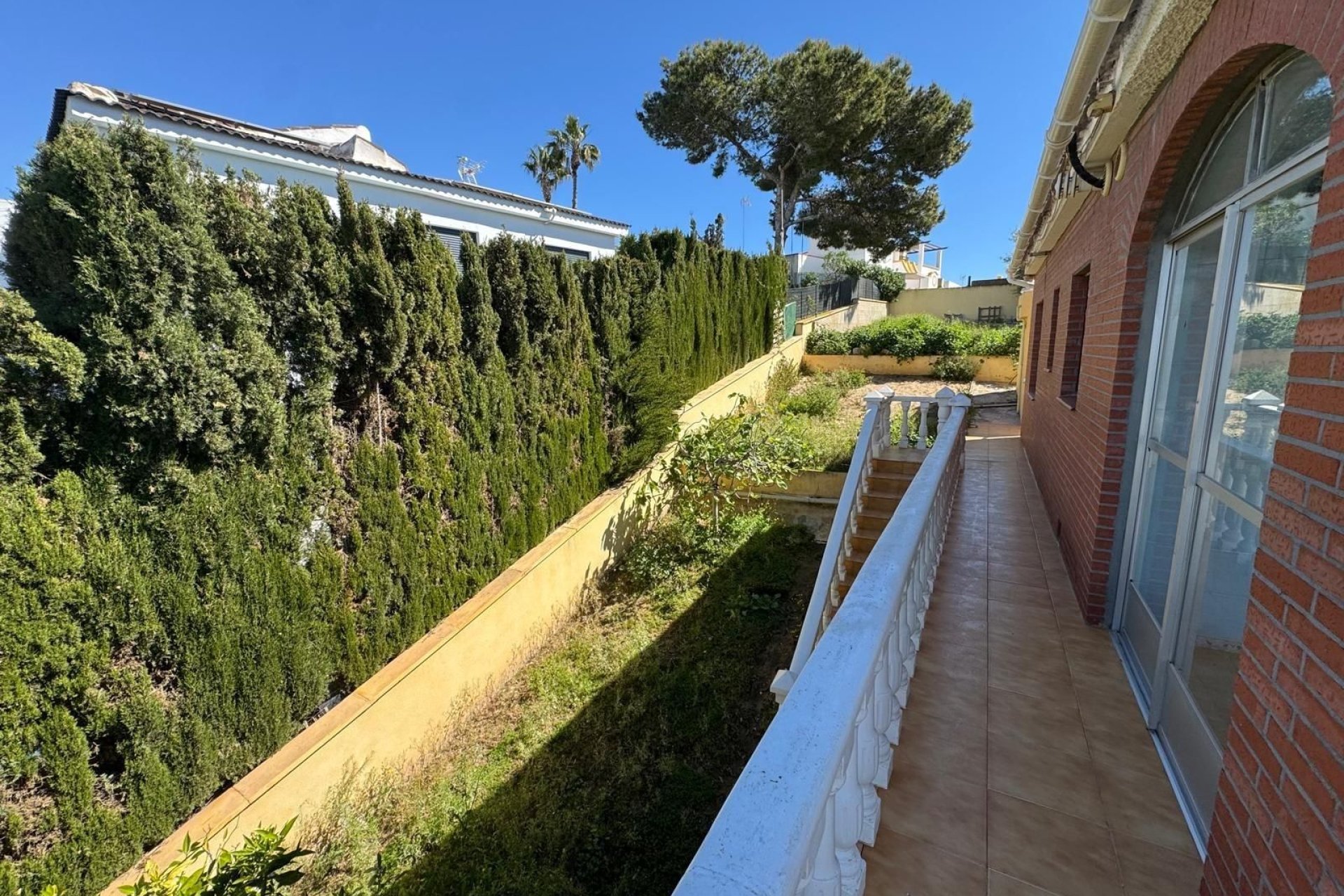 Segunda mano - Villa -
Orihuela Costa - Urbanización Perla del Mar