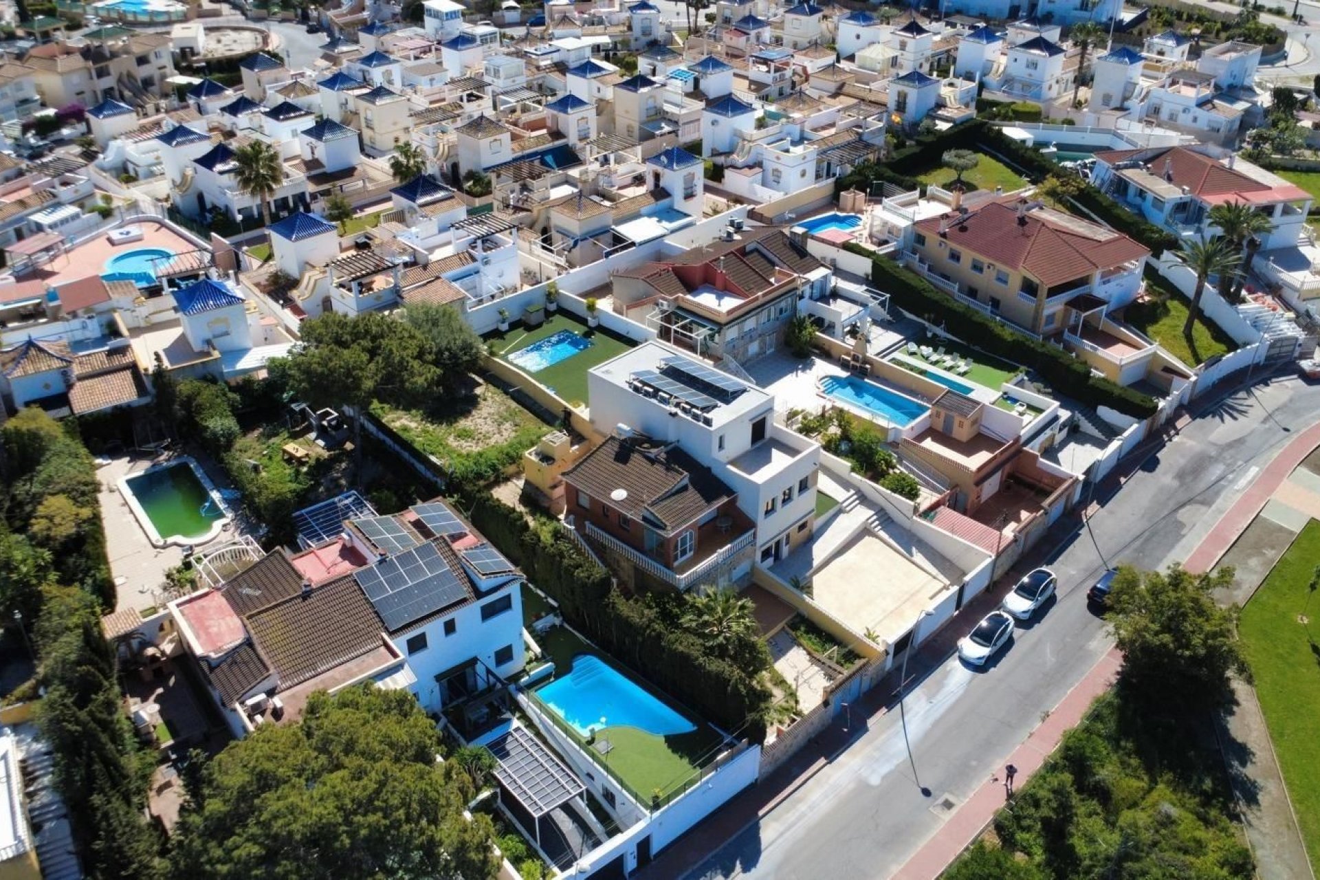 Segunda mano - Villa -
Orihuela Costa - Urbanización Perla del Mar