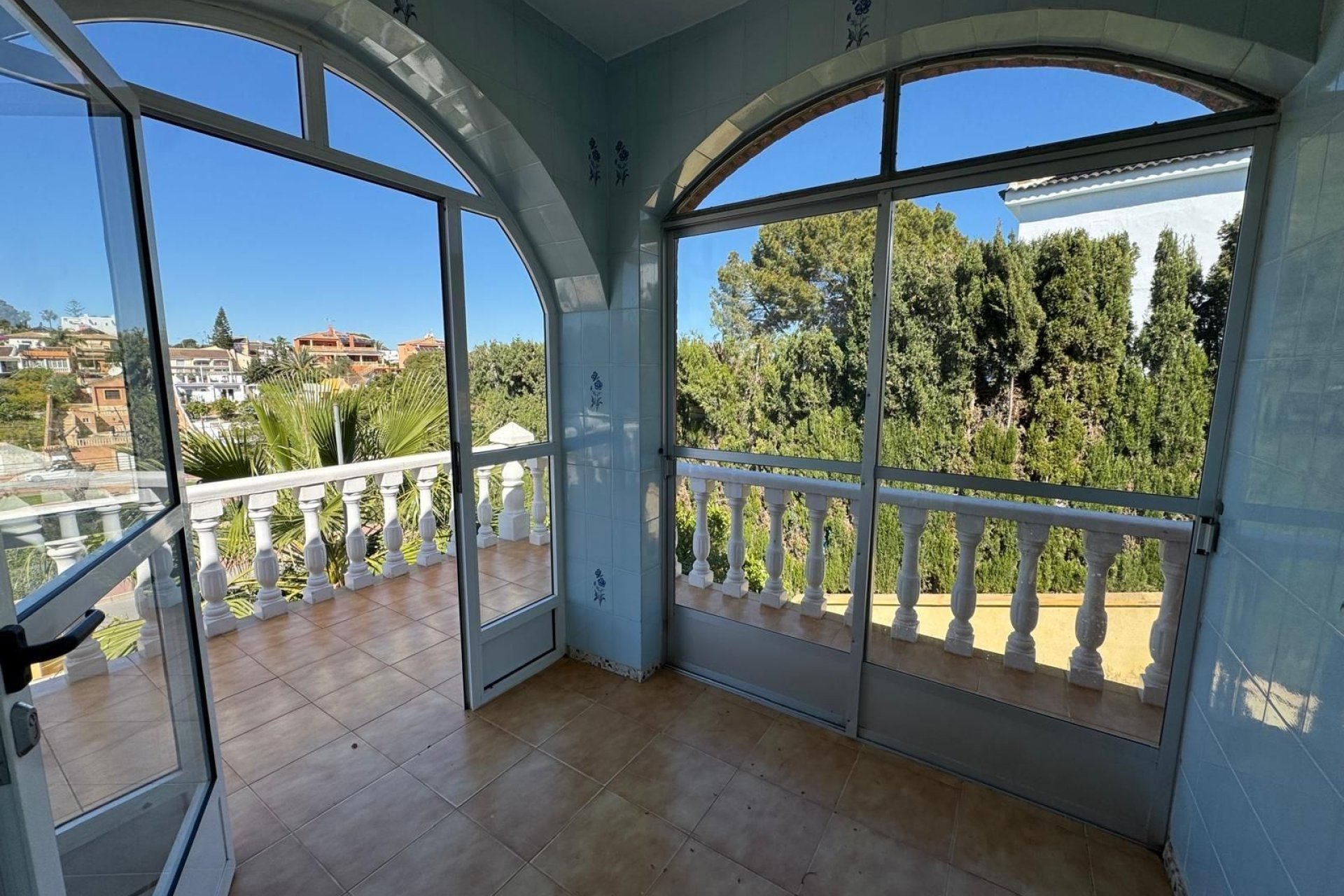 Segunda mano - Villa -
Orihuela Costa - Urbanización Perla del Mar