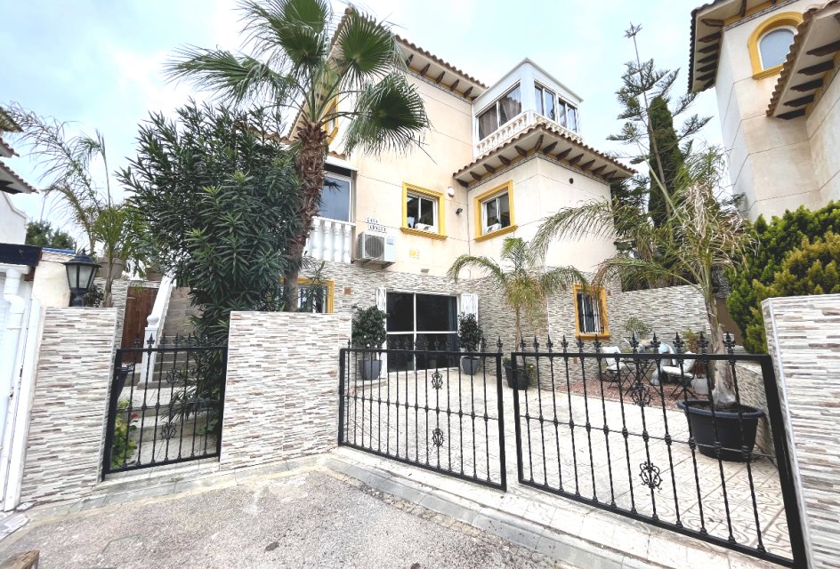 Segunda mano - Villa -
Playa Flamenca