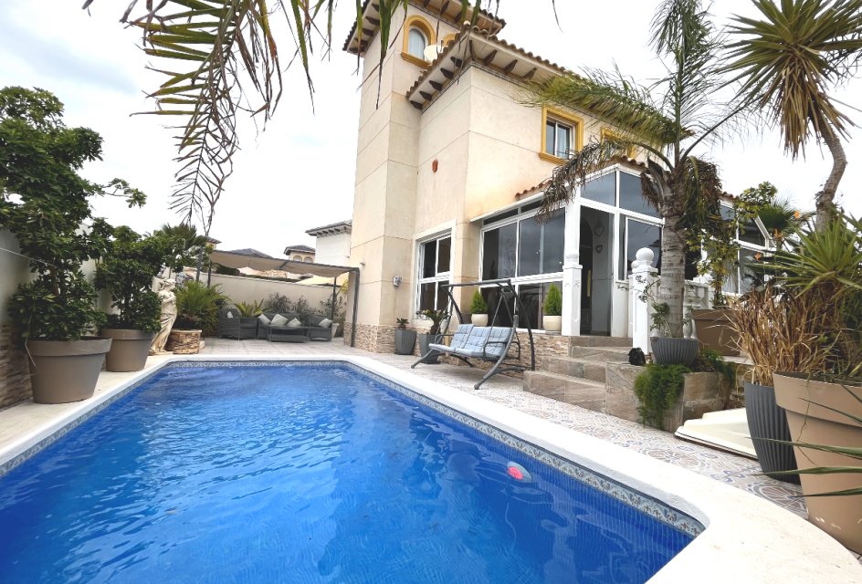 Segunda mano - Villa -
Playa Flamenca