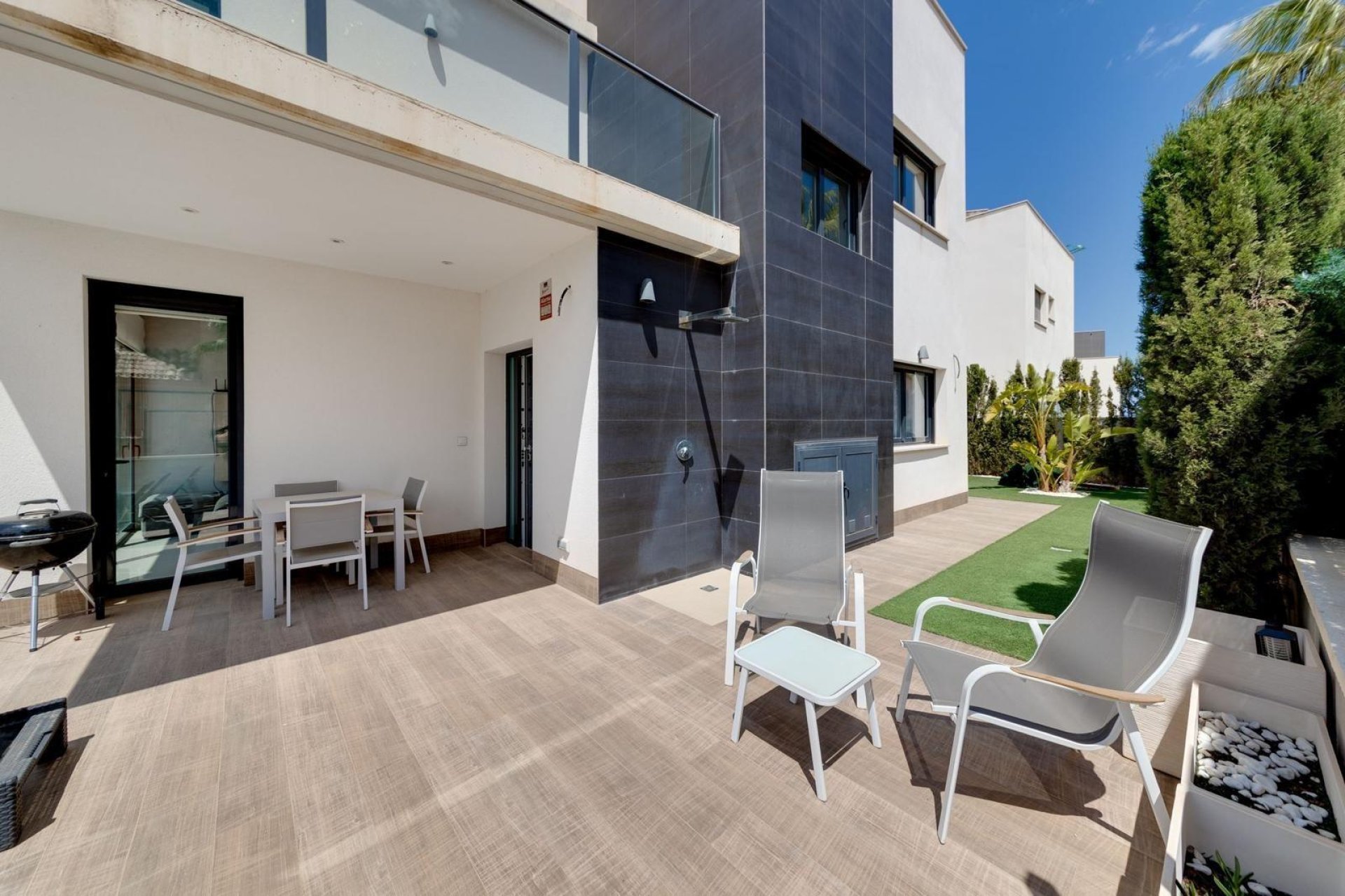 Segunda mano - Villa -
San Miguel de Salinas - Bellavista