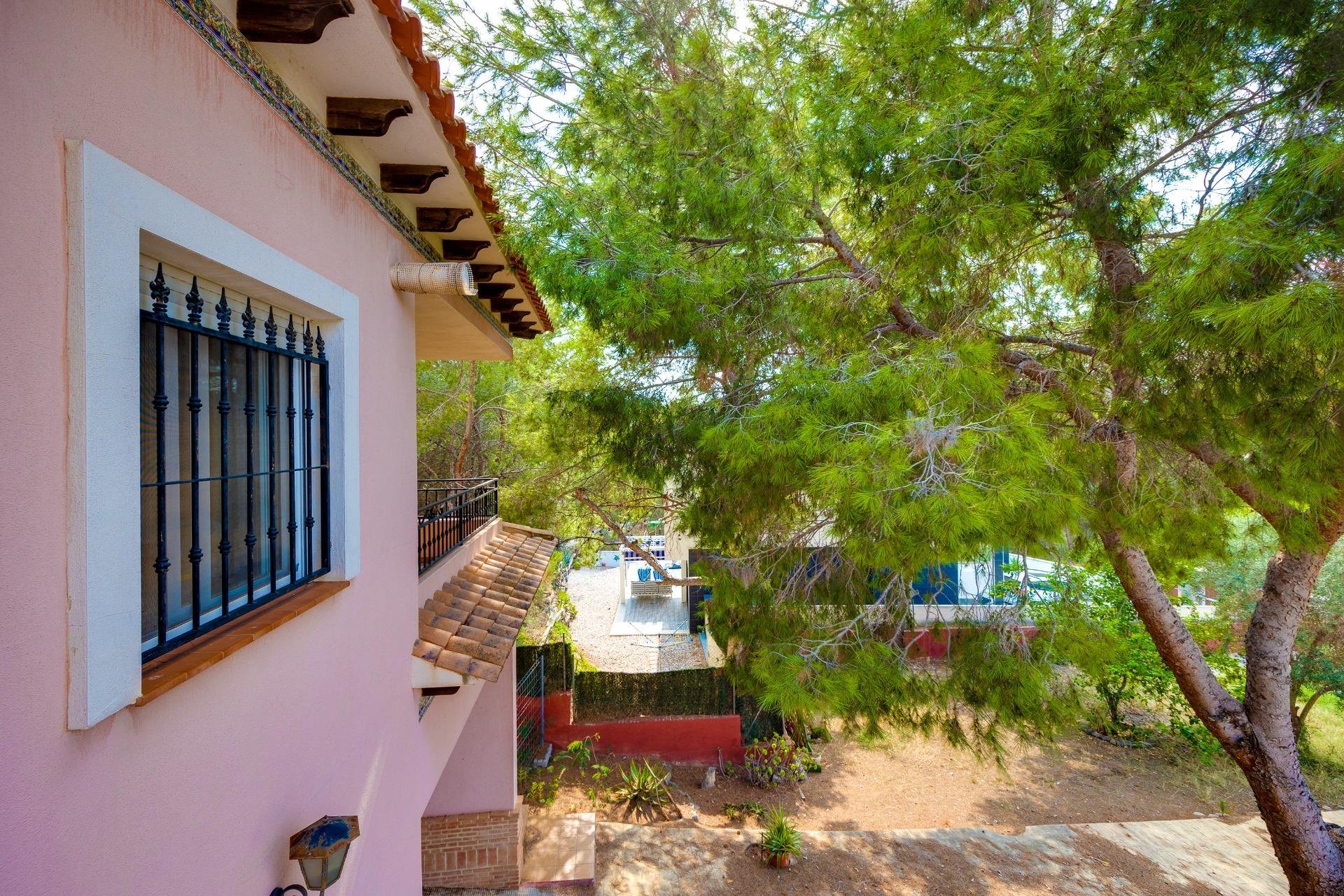 Segunda mano - Villa -
San Miguel de Salinas - Ciudad de las comunicaciones