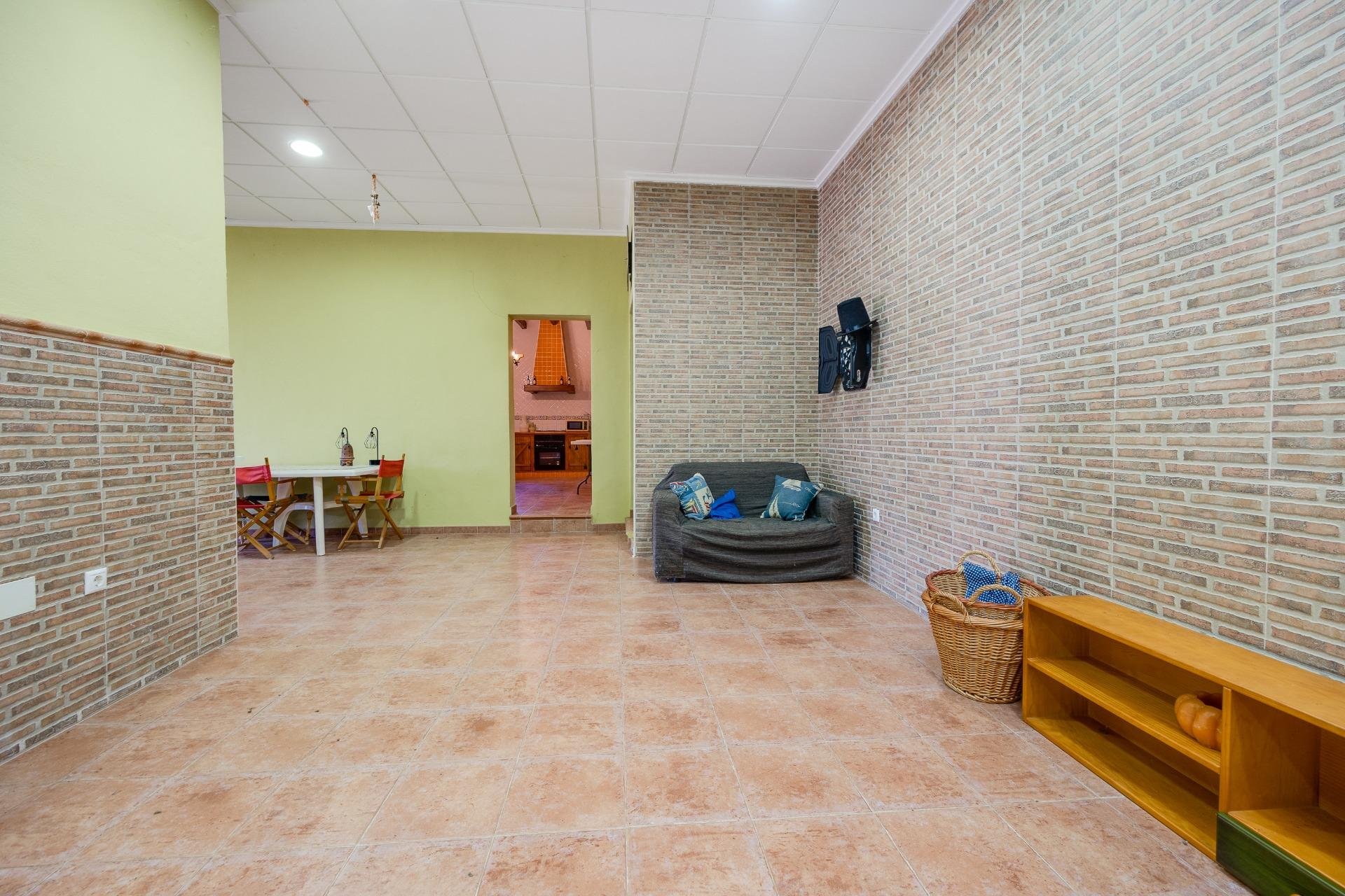 Segunda mano - Villa -
San Miguel de Salinas - Ciudad de las comunicaciones