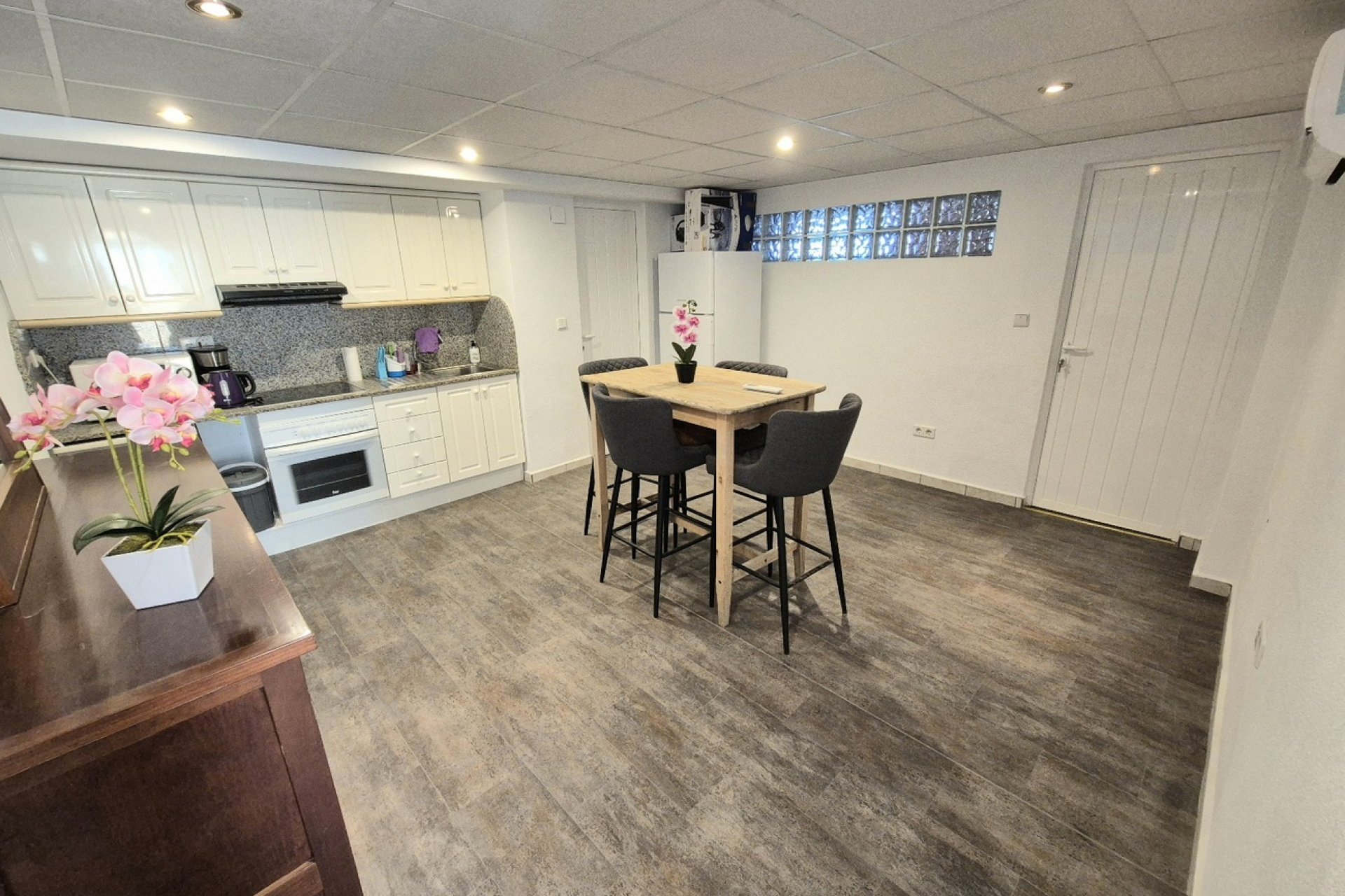 Segunda mano - Villa -
San Miguel de Salinas - Ciudad de las comunicaciones