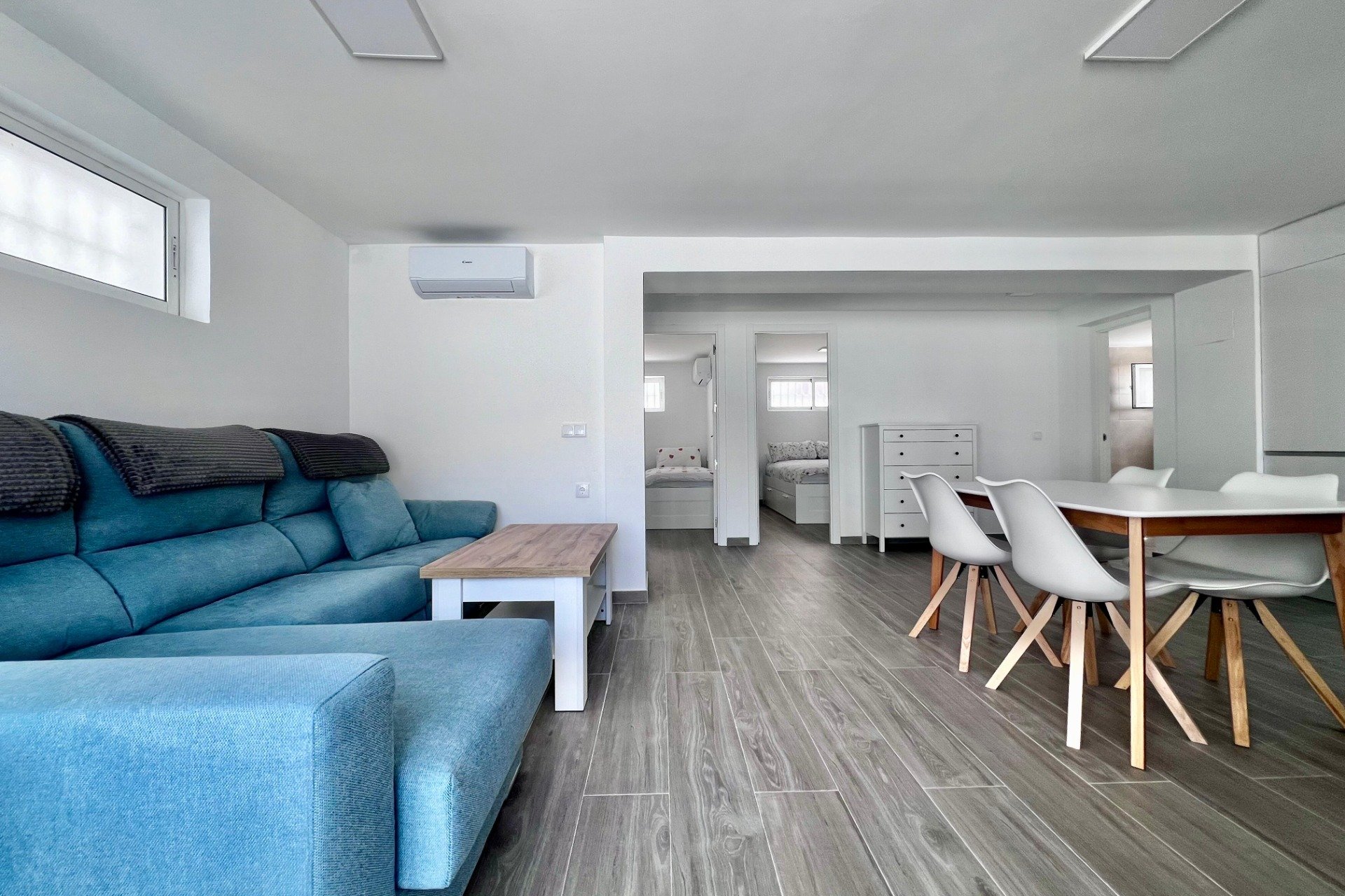 Segunda mano - Villa -
San Miguel de Salinas - Las filipinas