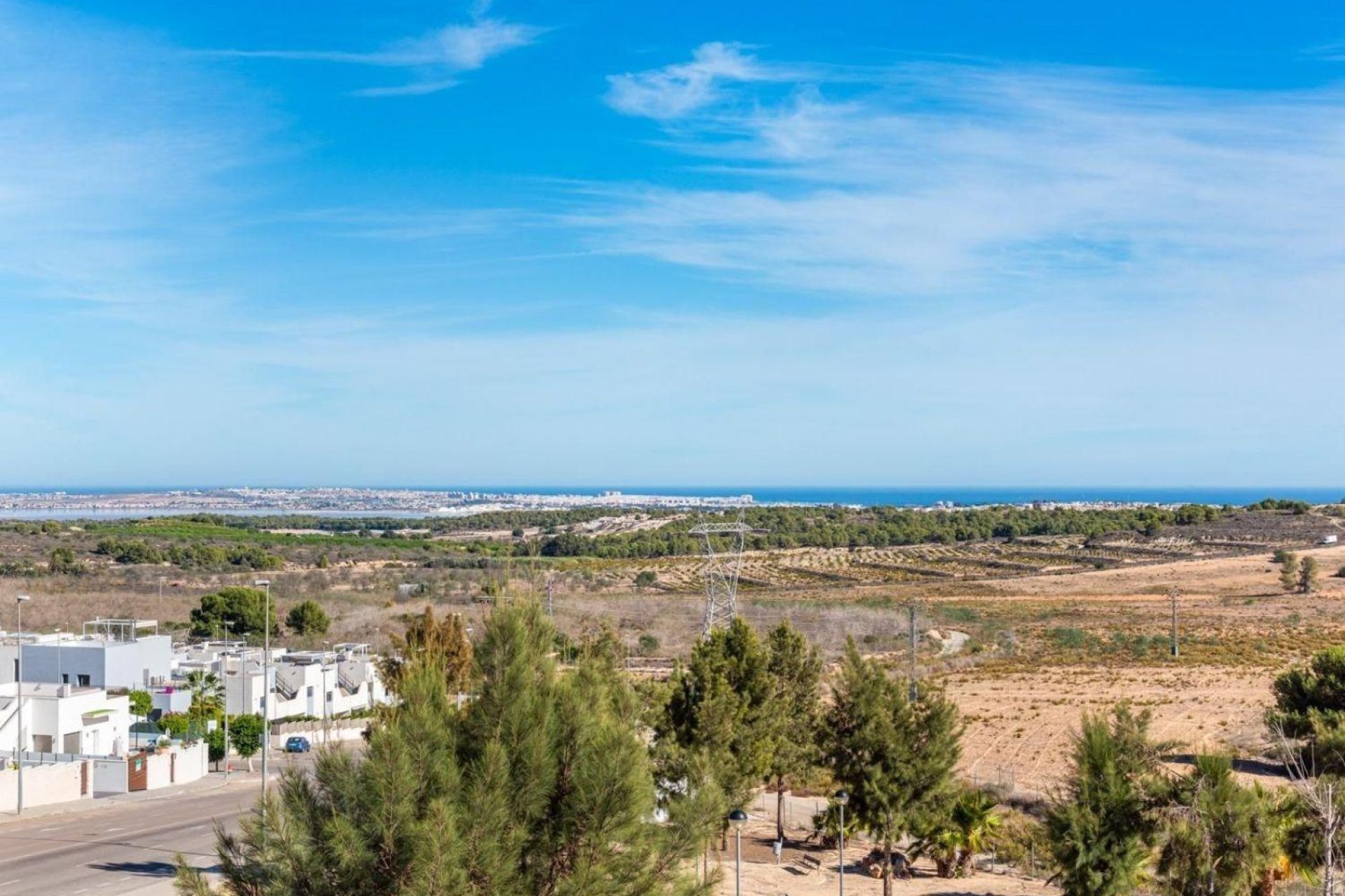 Segunda mano - Villa -
San Miguel de Salinas - Urbanizaciones