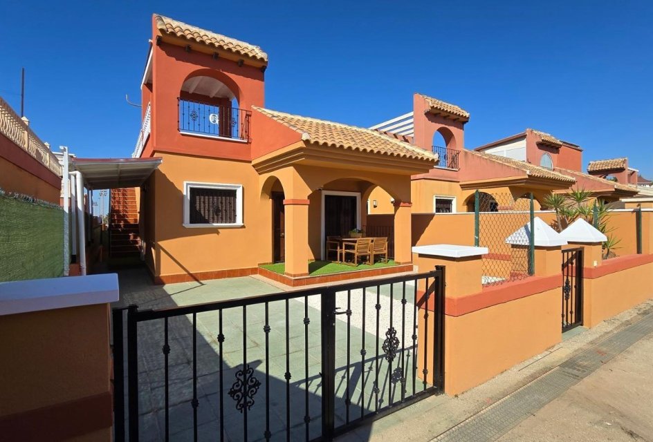 Segunda mano - Villa -
Torrevieja - Aguas Nuevas