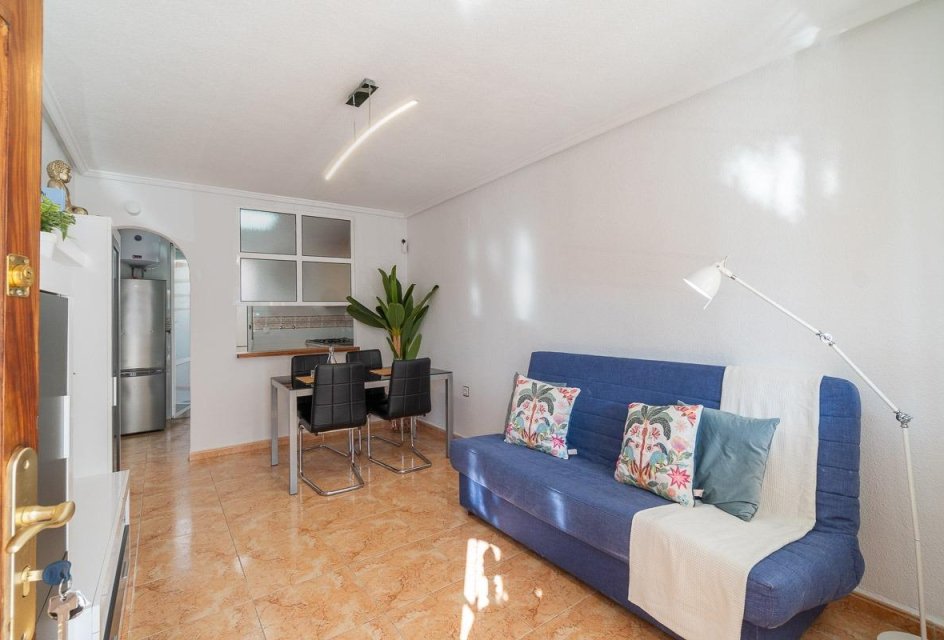 Segunda mano - Villa -
Torrevieja - El limonar