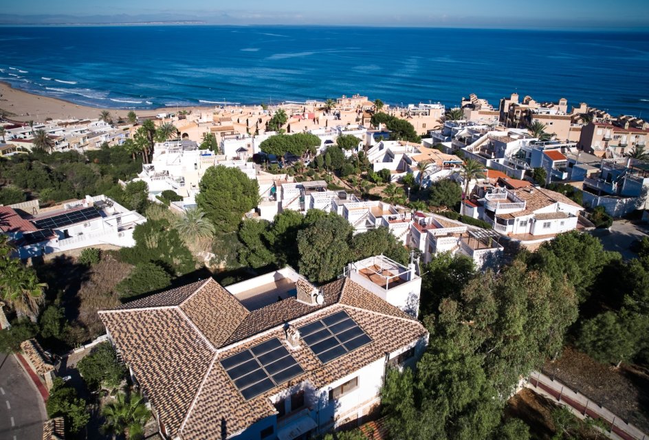 Segunda mano - Villa -
Torrevieja - La Mata