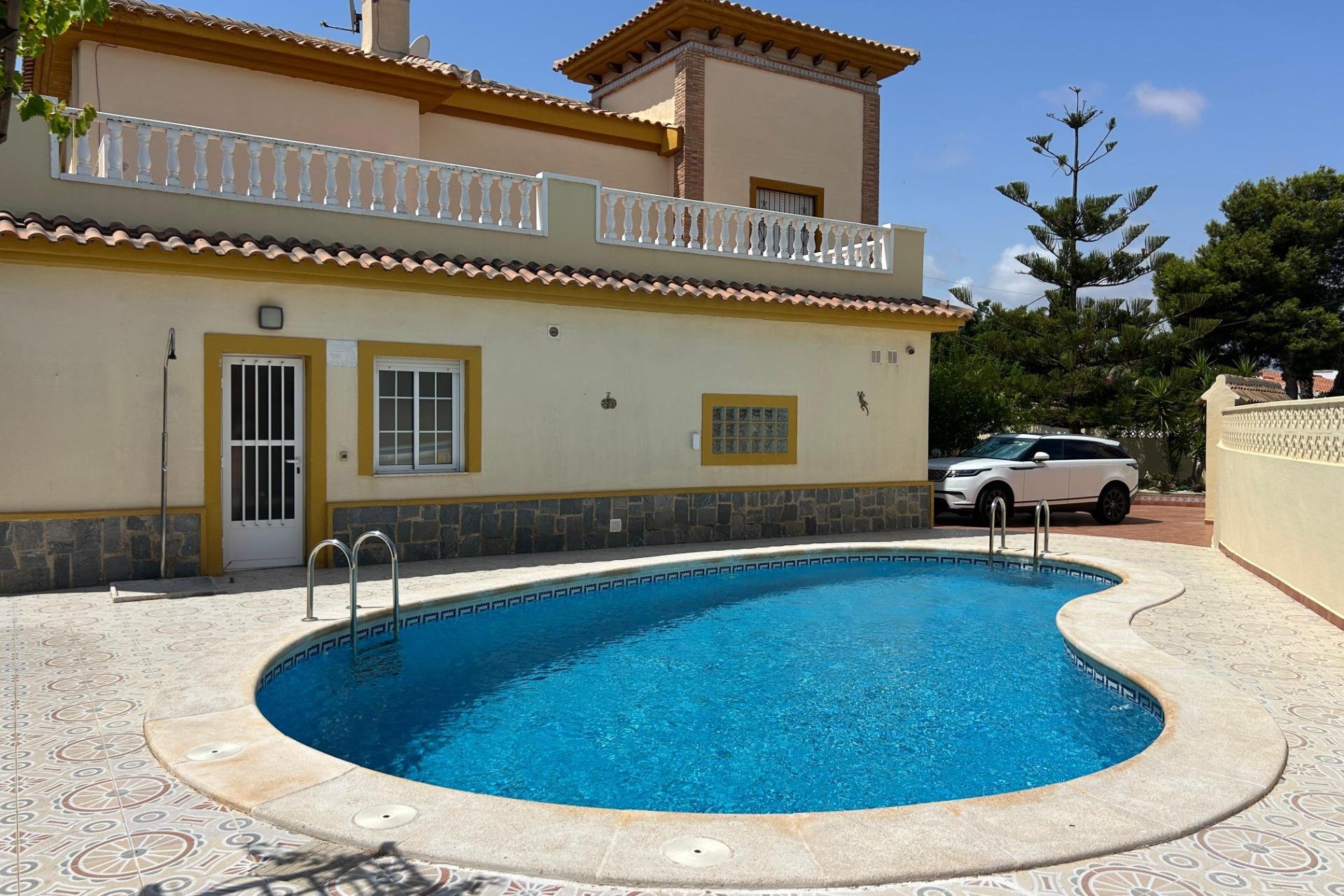 Segunda mano - Villa -
Torrevieja - La Siesta - El Salado - Torreta