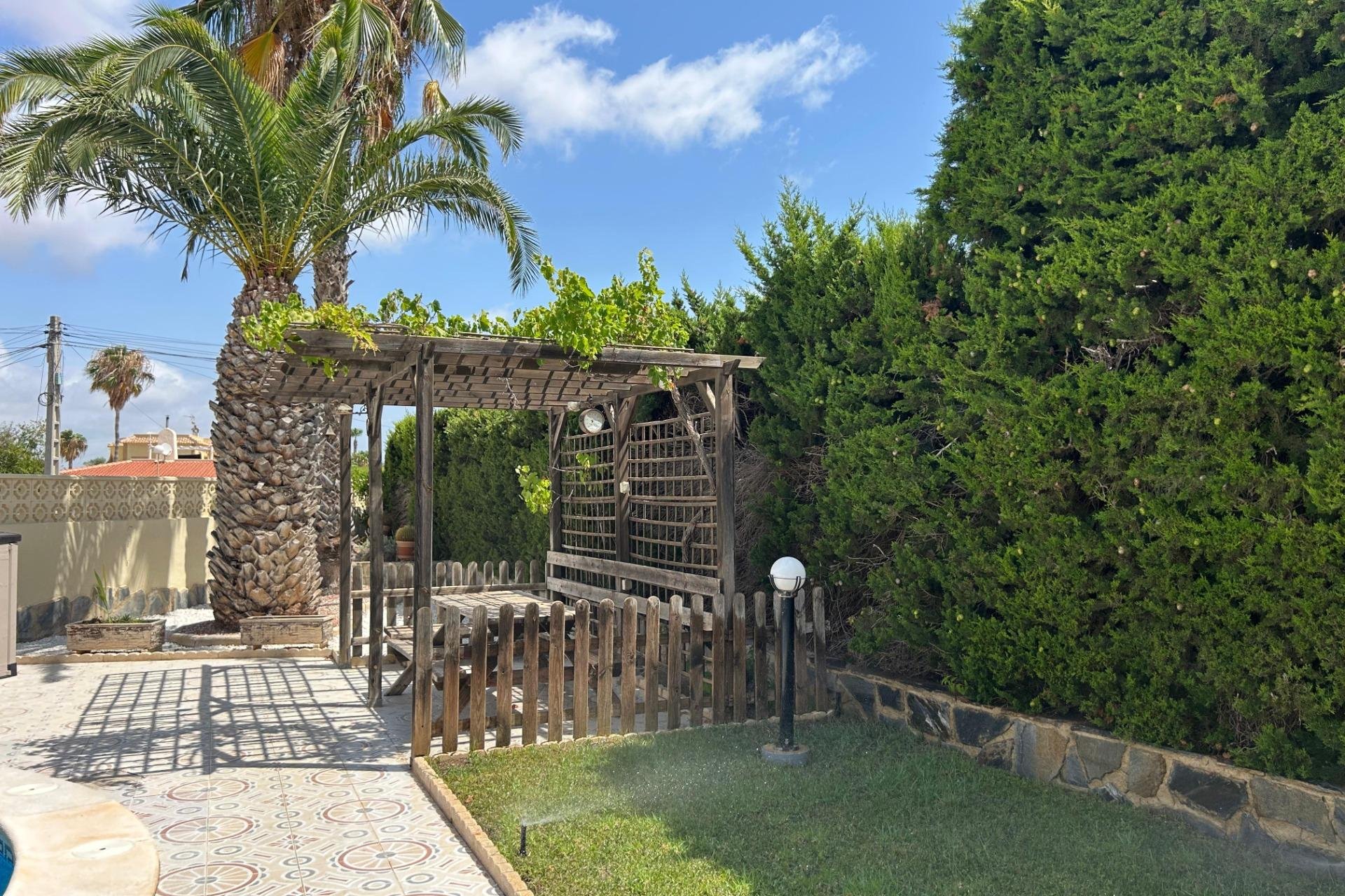 Segunda mano - Villa -
Torrevieja - La Siesta - El Salado - Torreta