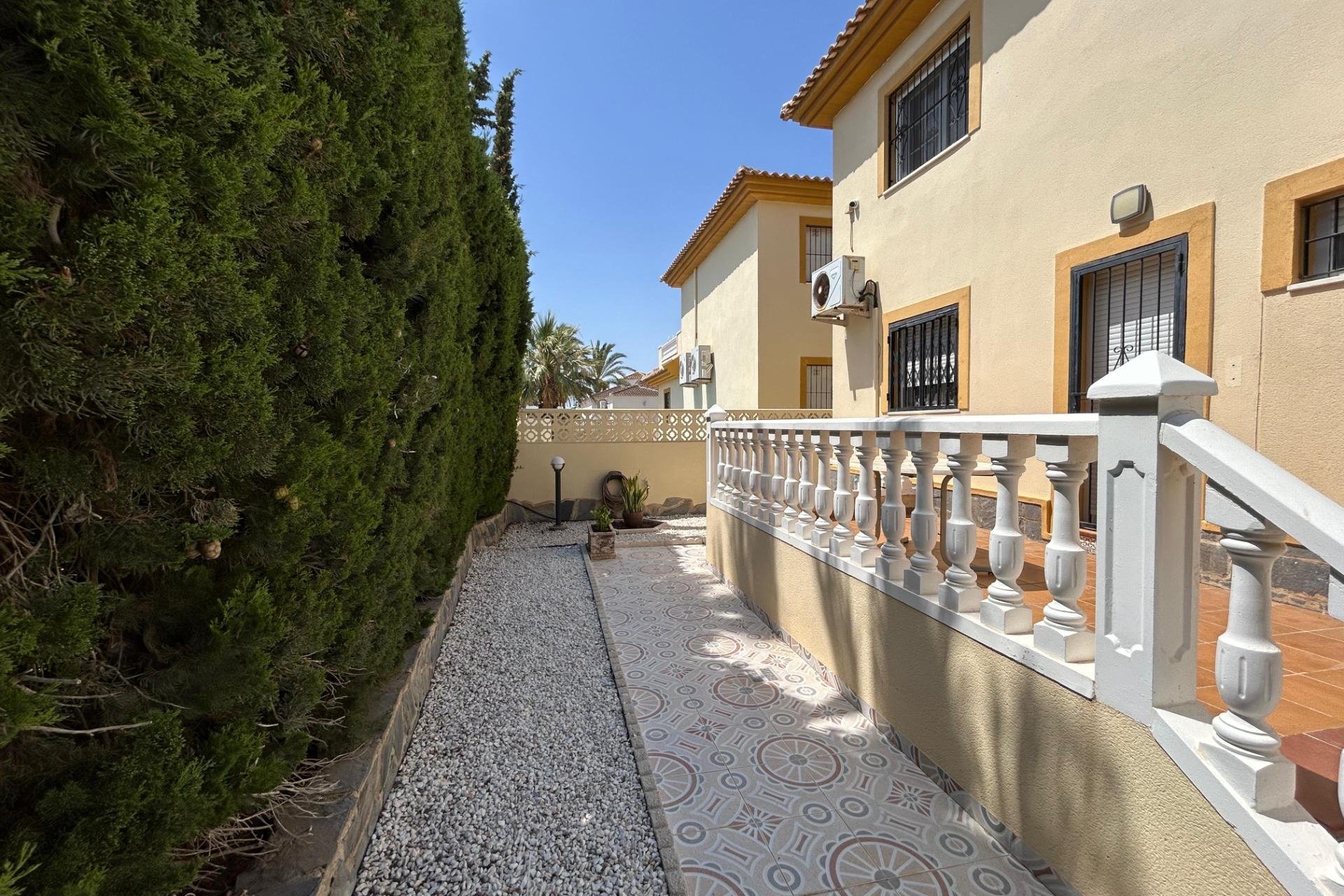 Segunda mano - Villa -
Torrevieja - La Siesta - El Salado - Torreta