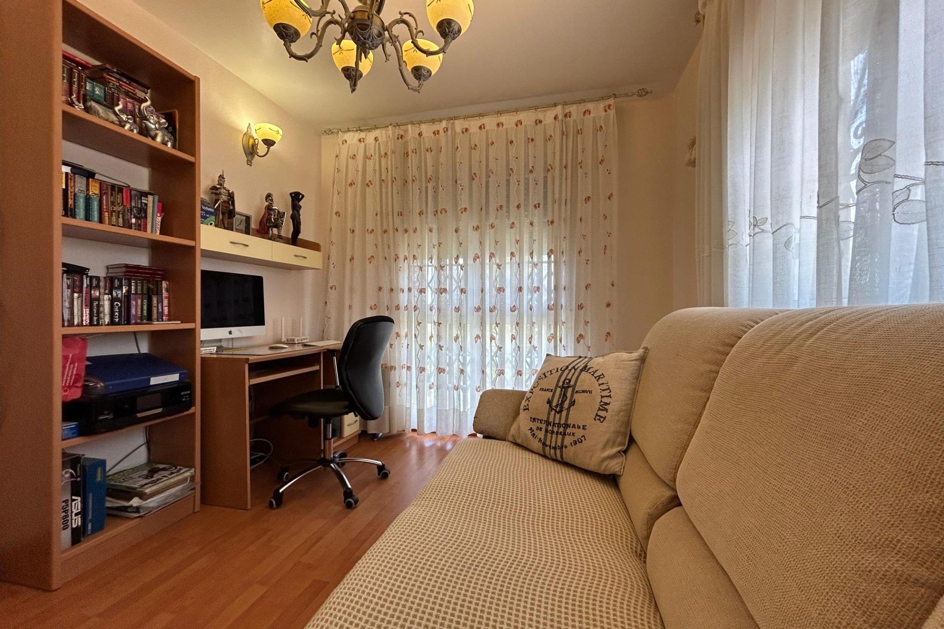 Segunda mano - Villa -
Torrevieja - La Siesta - El Salado - Torreta
