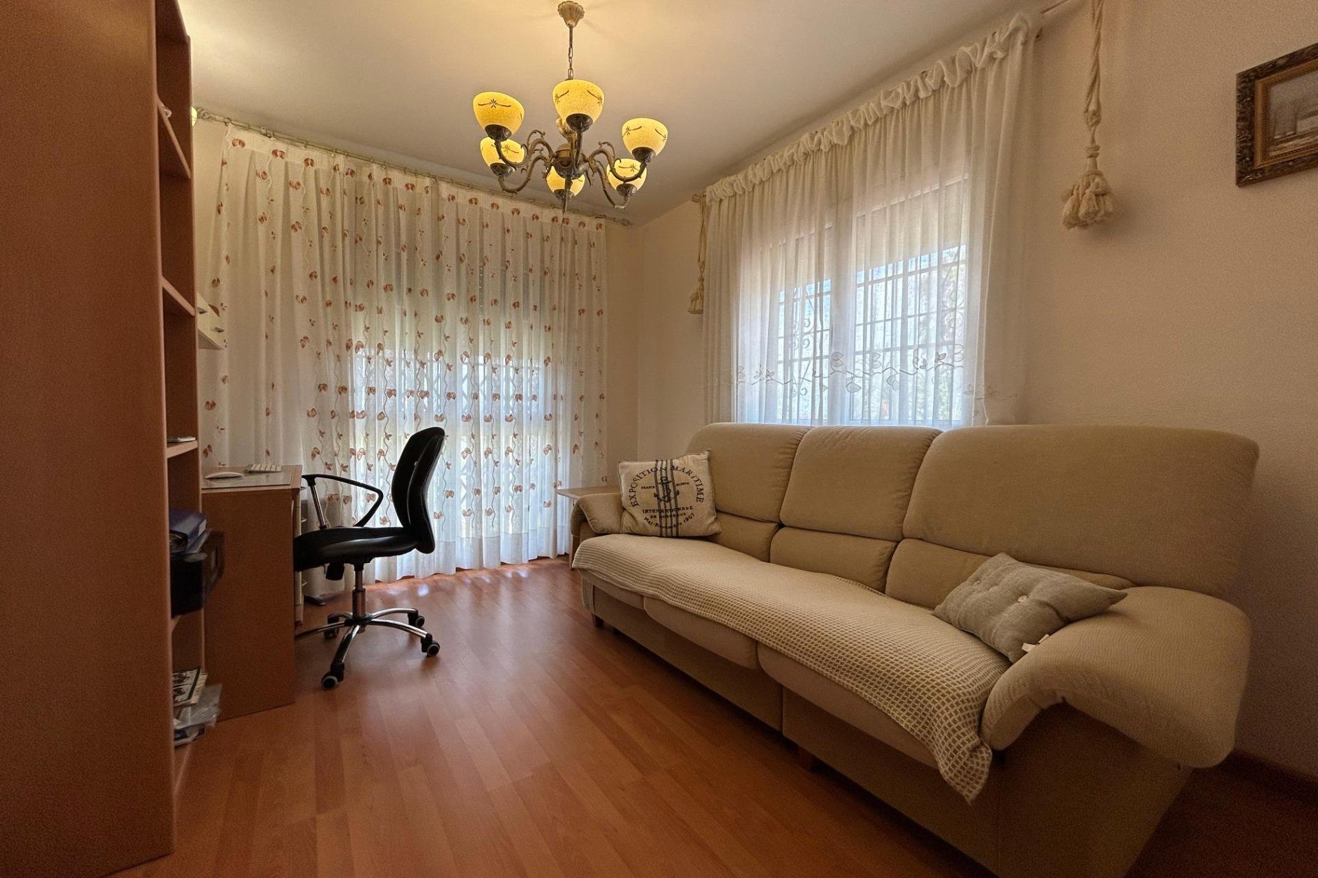 Segunda mano - Villa -
Torrevieja - La Siesta - El Salado - Torreta
