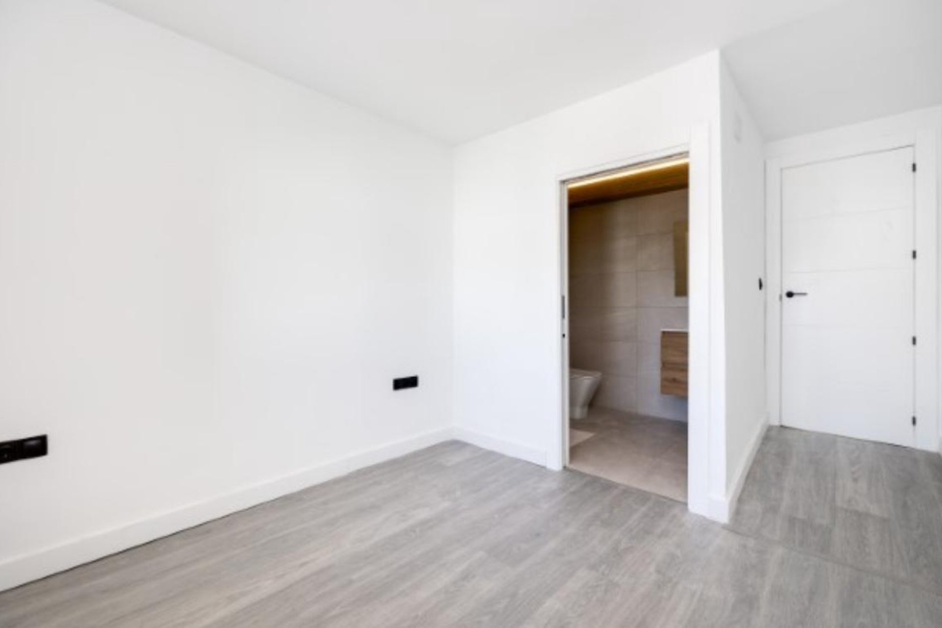 Segunda mano - Villa -
Torrevieja - La Siesta - El Salado - Torreta