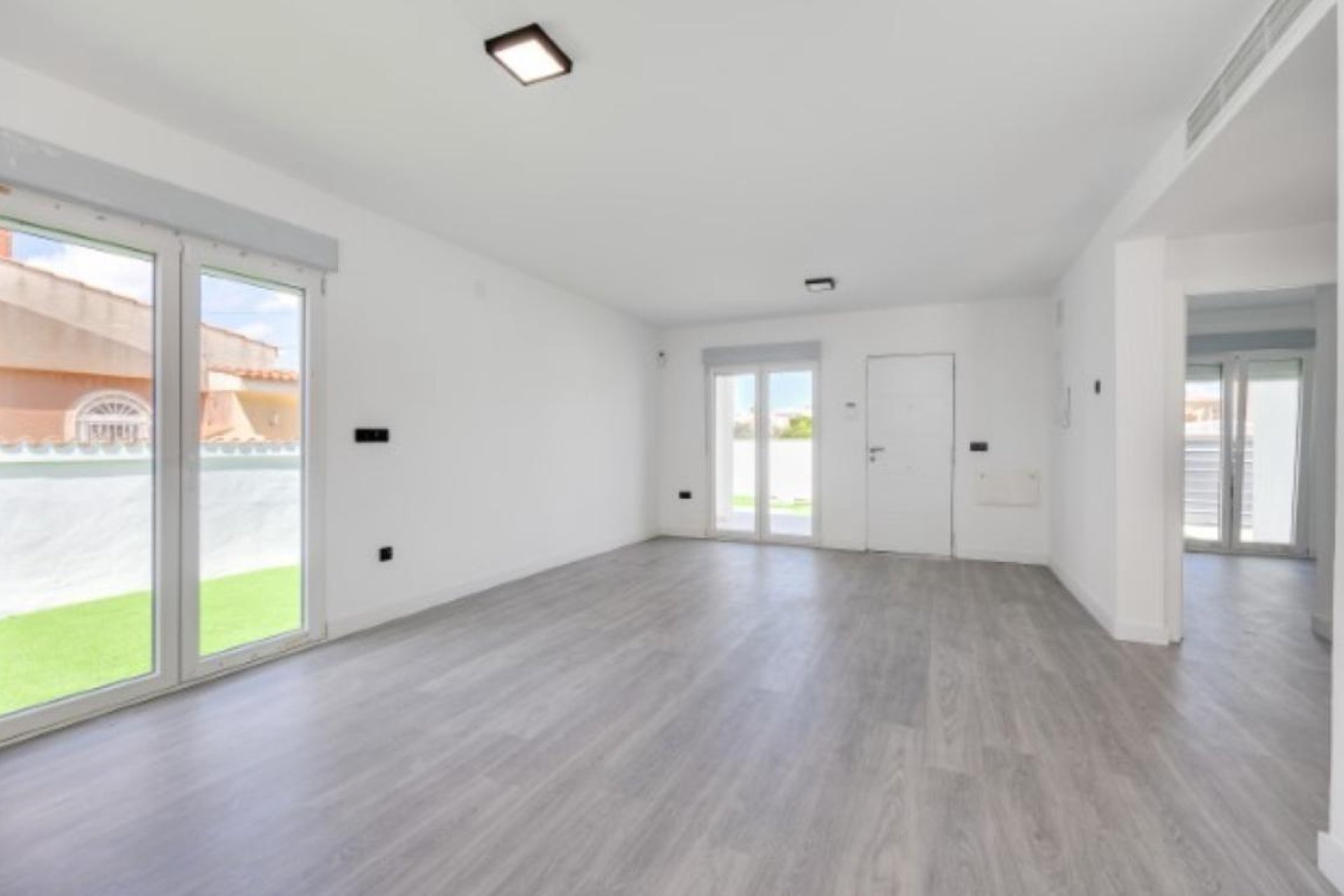 Segunda mano - Villa -
Torrevieja - La Siesta - El Salado - Torreta