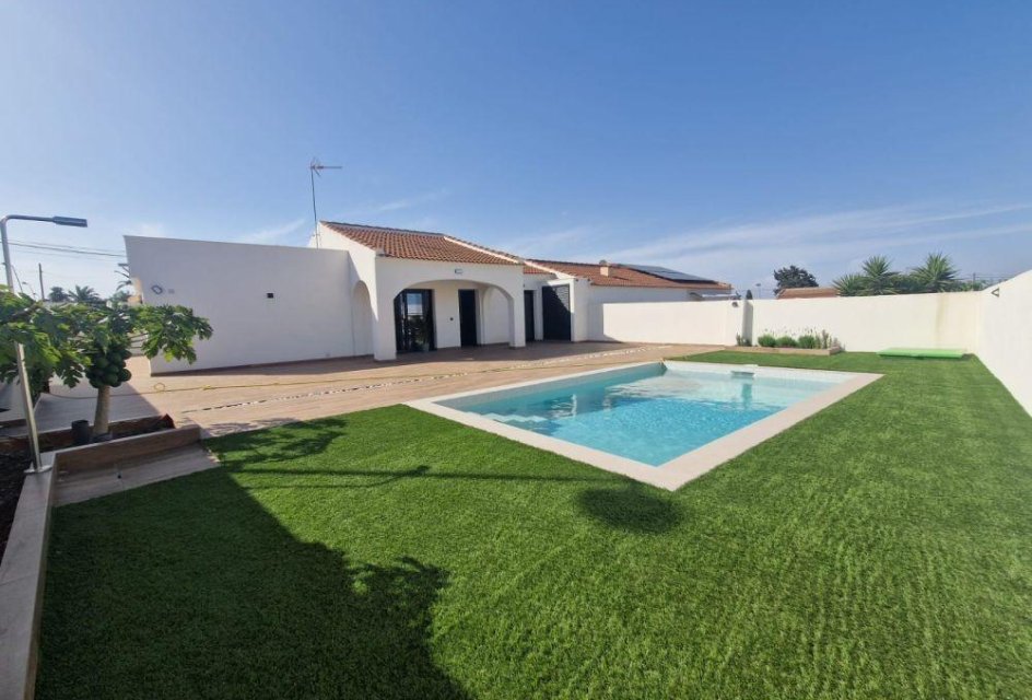 Segunda mano - Villa -
Torrevieja - Los Balcones - Los Altos del Edén