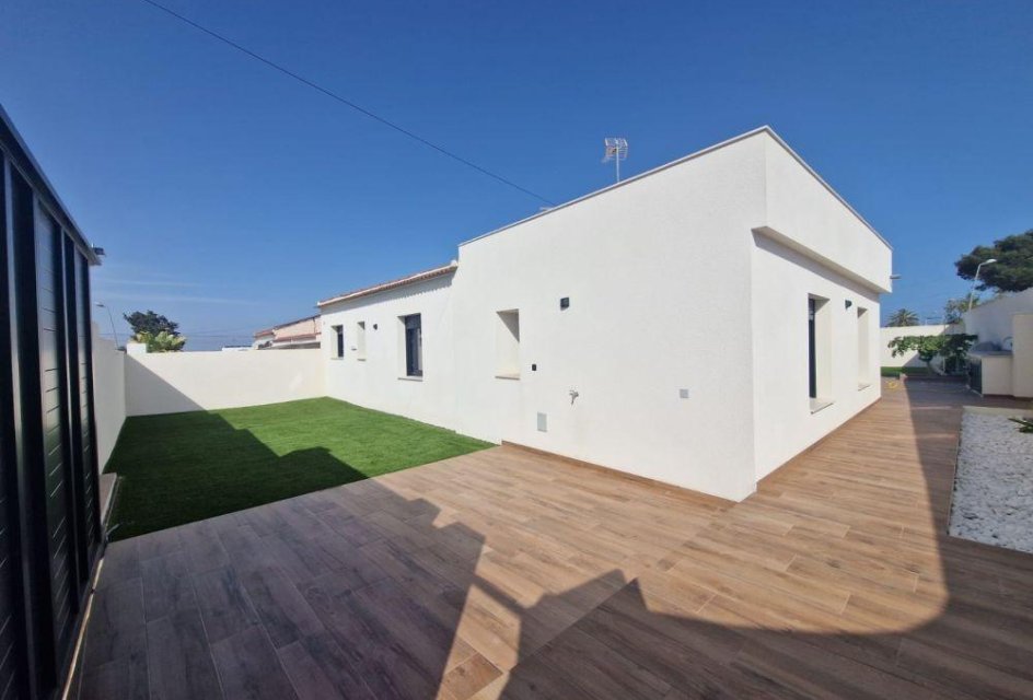 Segunda mano - Villa -
Torrevieja - Los Balcones - Los Altos del Edén