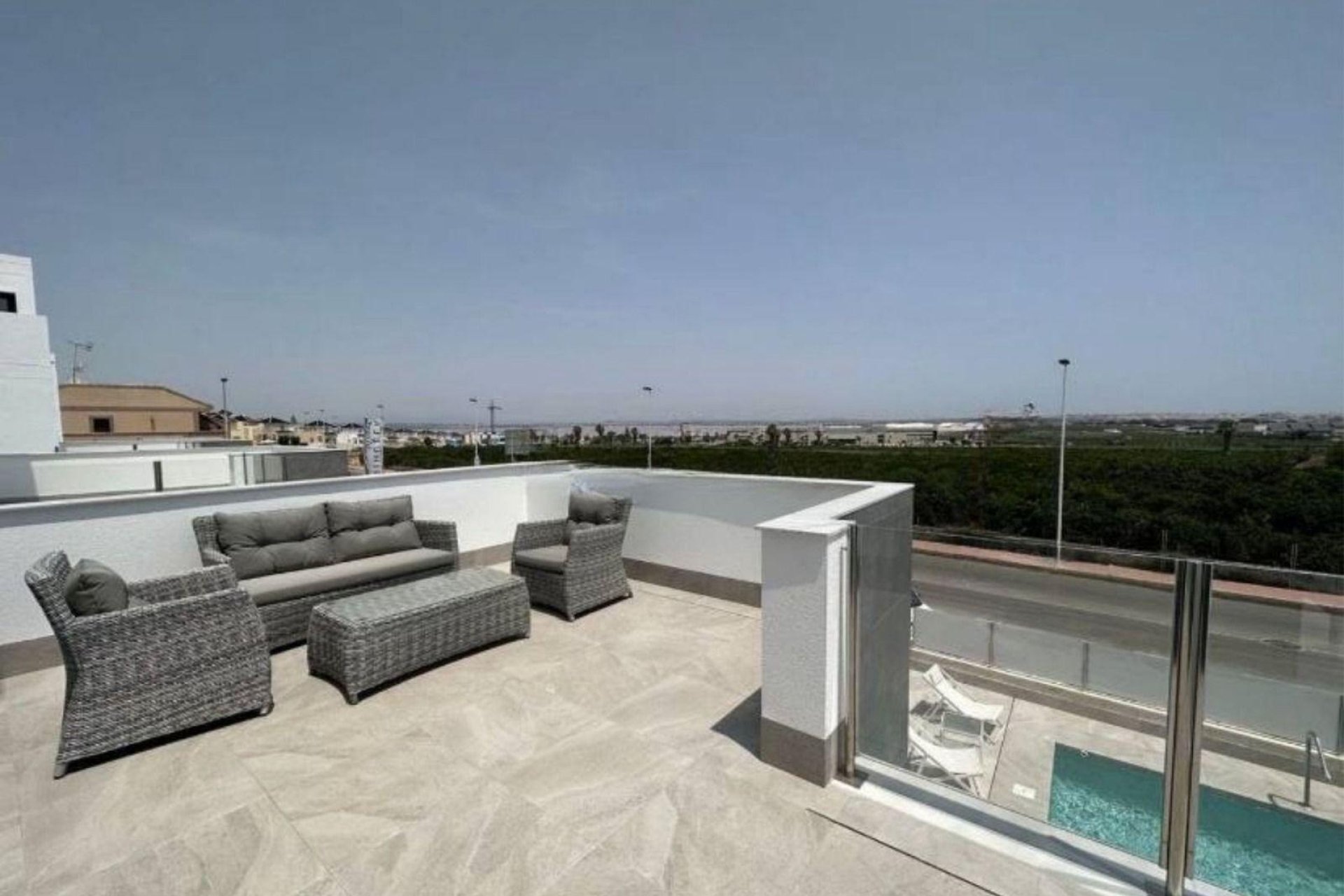 Segunda mano - Villa -
Torrevieja - Los Balcones - Los Altos del Edén